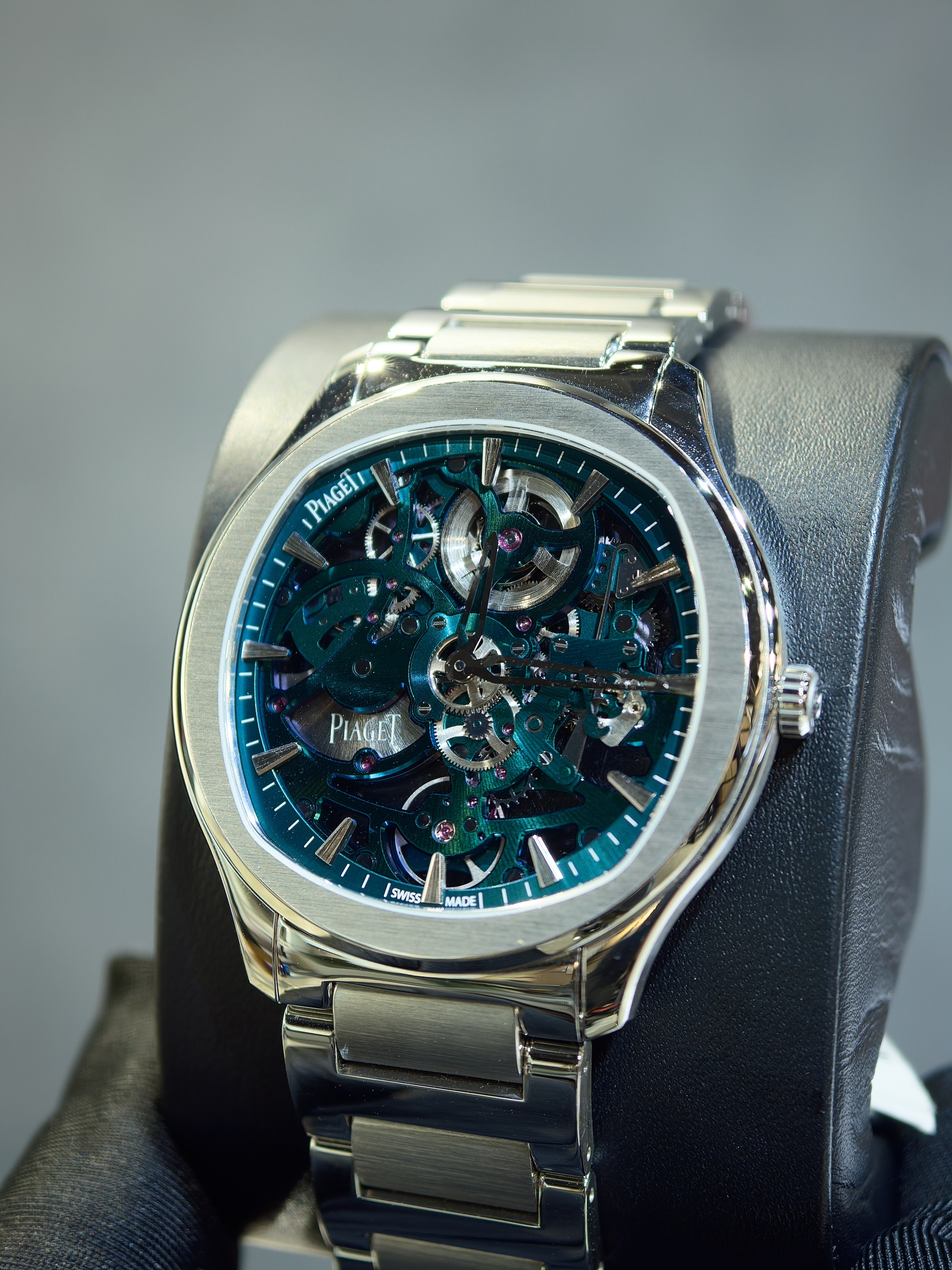 BRAND NEW PIAGET G0A47008 POLO GREEN DIAL STEEL CHRONOGRAPH WITH AN INTERCHANGEABLE ALLIGATOR STRAP 42MM