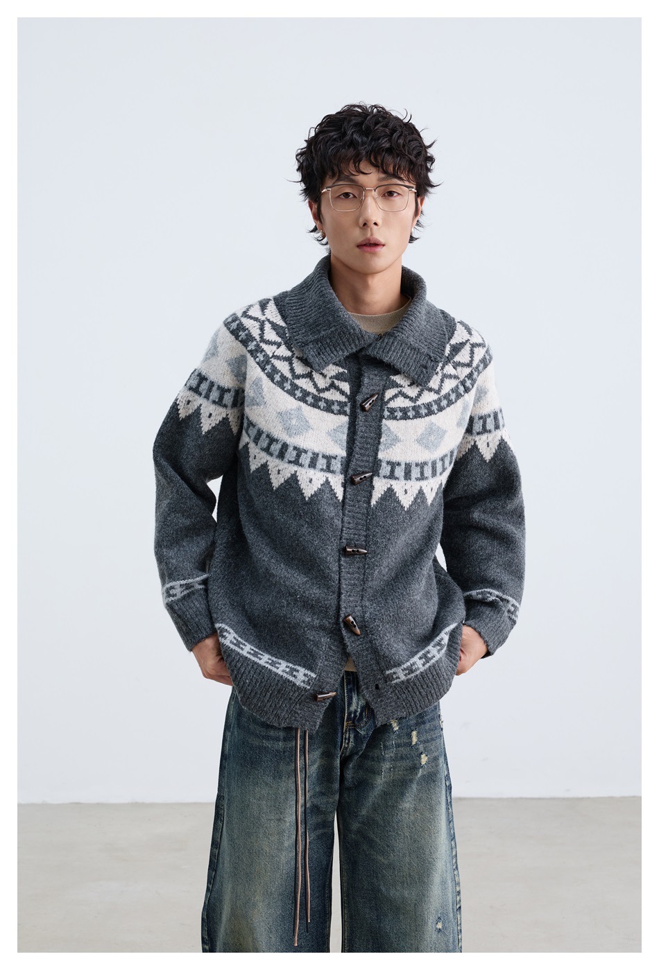 1M10 幾何風翻領牛角釦針織開衫 兩色