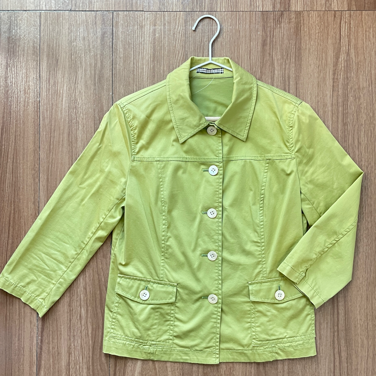 Aquascutum 日本製青蘋果綠色薄身外套