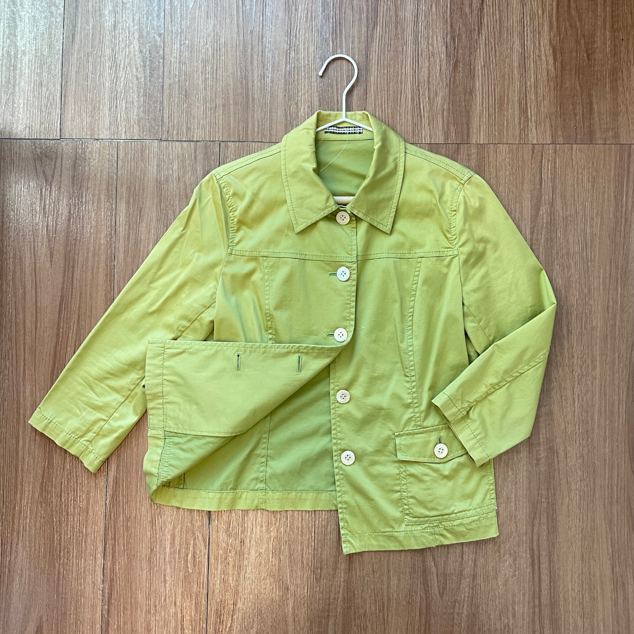 Aquascutum 日本製青蘋果綠色薄身外套