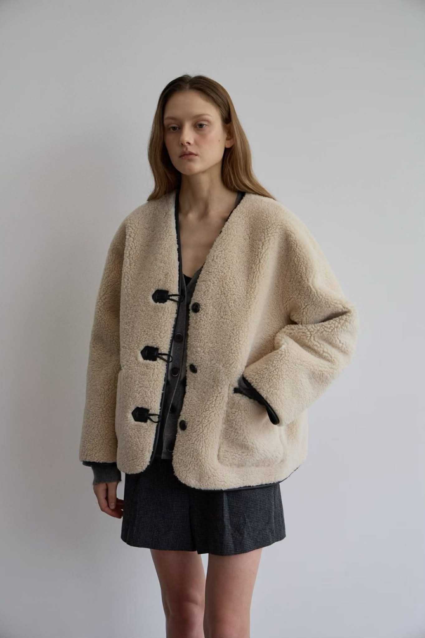 FN31 羊羔毛麂皮兩面穿皮牛角扣外套（現貨）