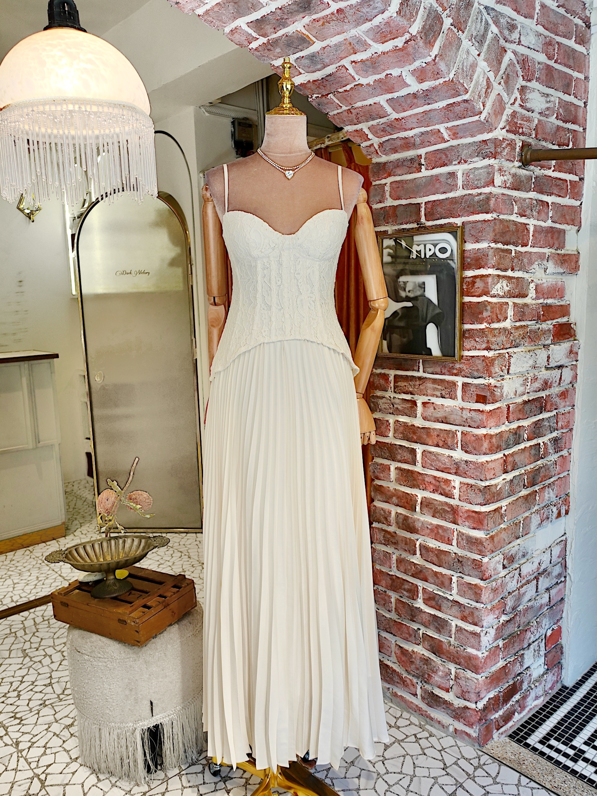 White Lace白色蕾絲馬甲壓褶Dress