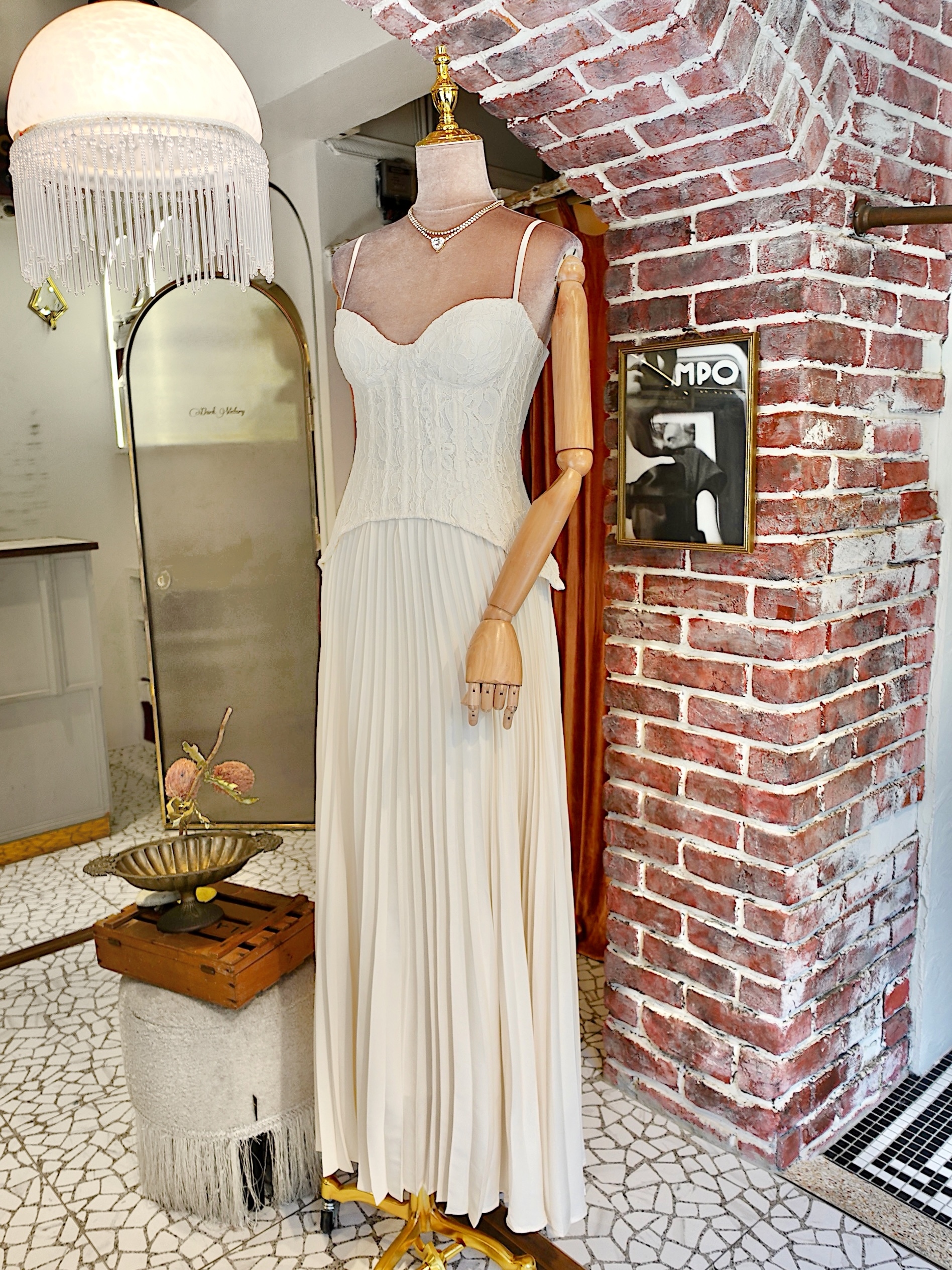 White Lace白色蕾絲馬甲壓褶Dress