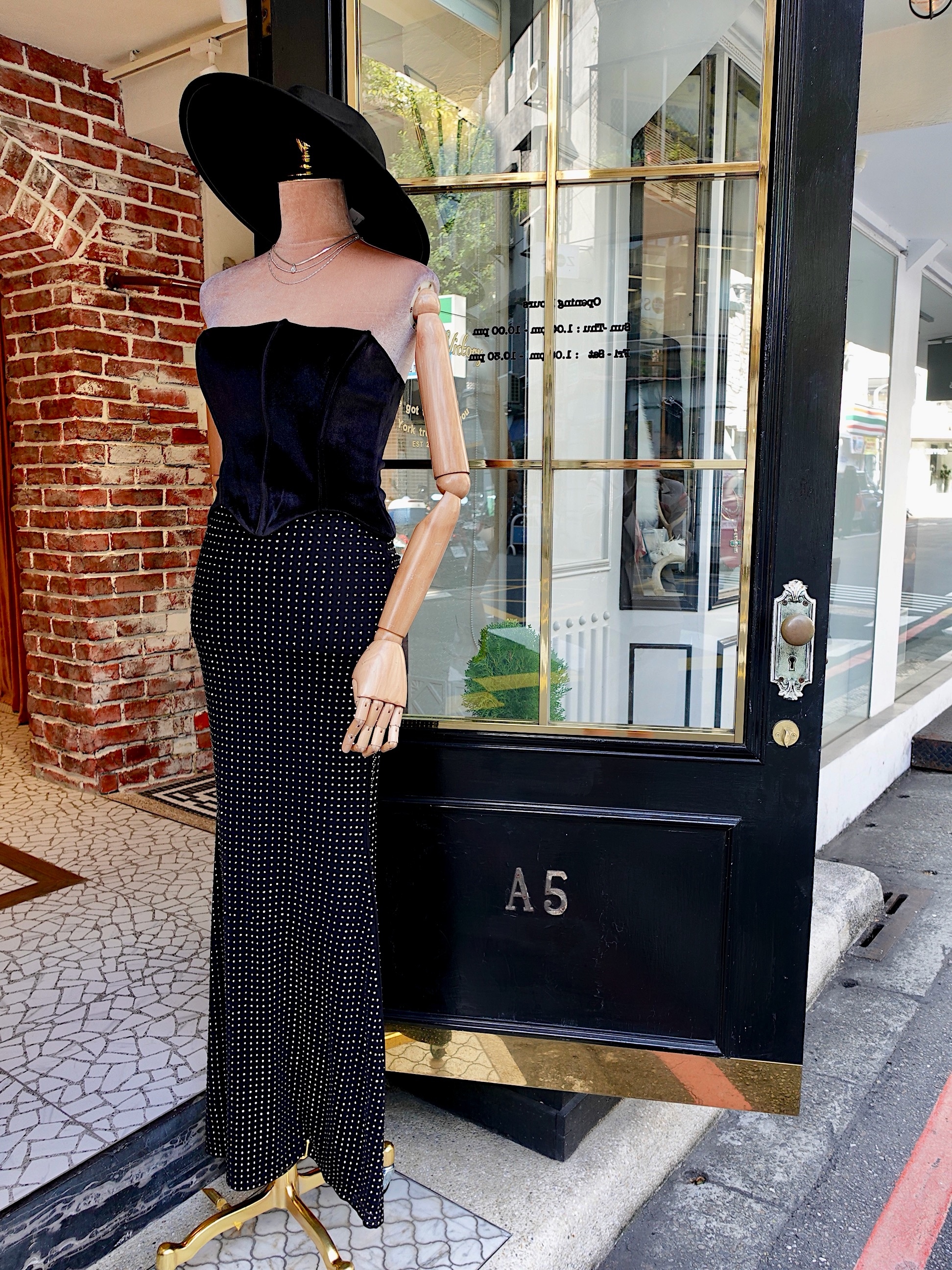 Black Butter黑色天鵝絨馬甲亮片Dress