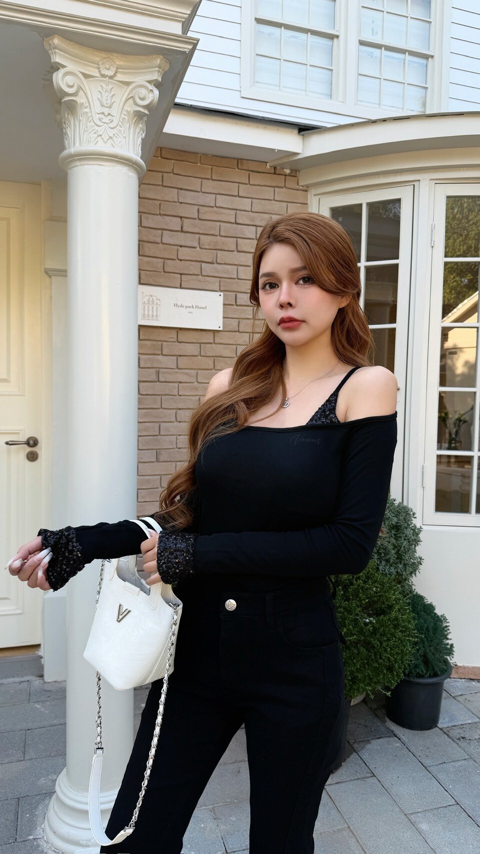 夜閃 • Night Spark｜亮片吊帶上衣