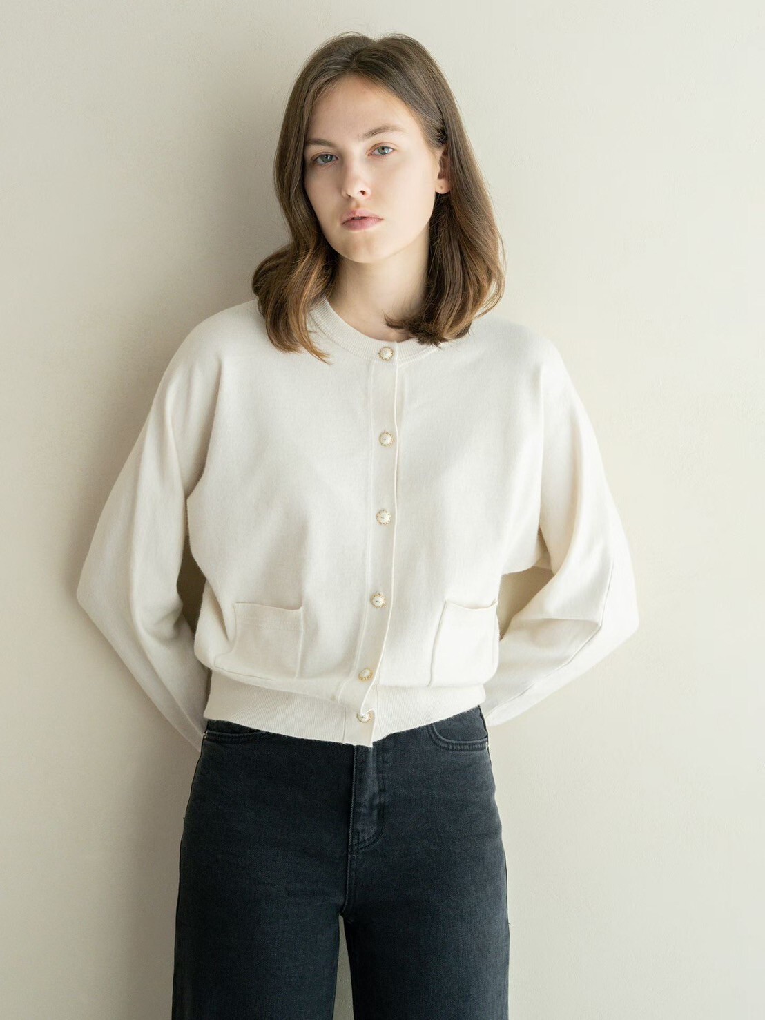 氣質女子雙口袋圓領同色系排釦外套-F / 3色