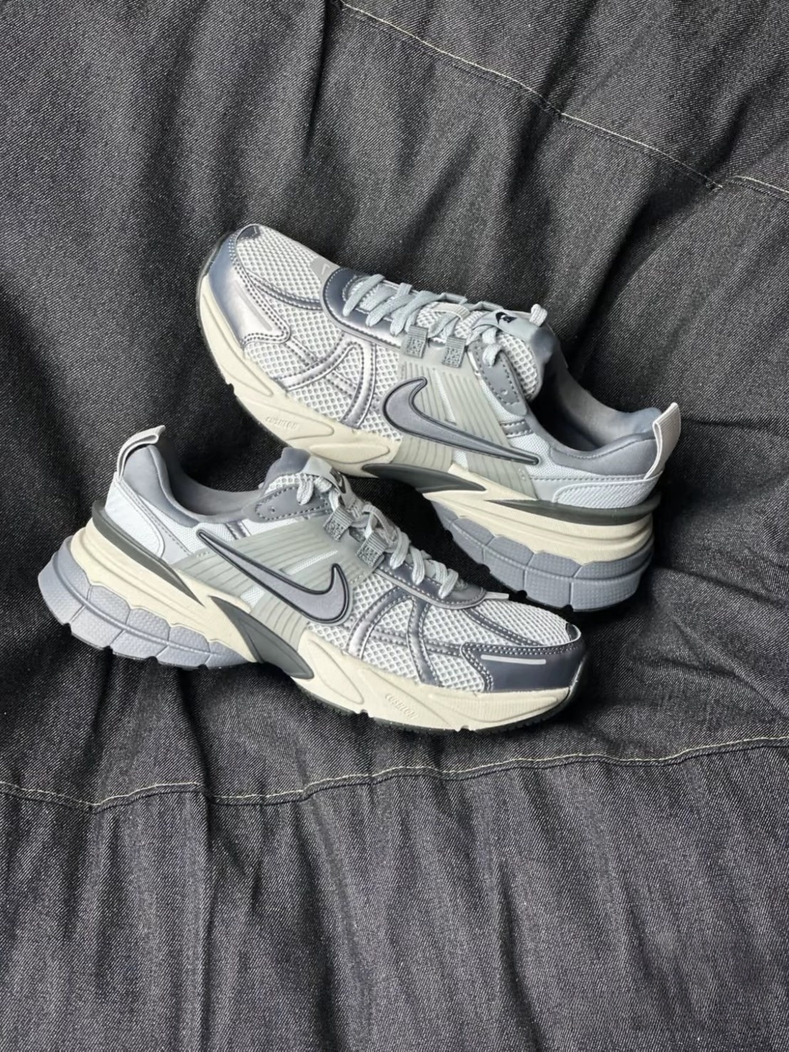 Nike V2K Run 女鞋 鐵灰 金屬感 Y2K 復古 FD0736-003