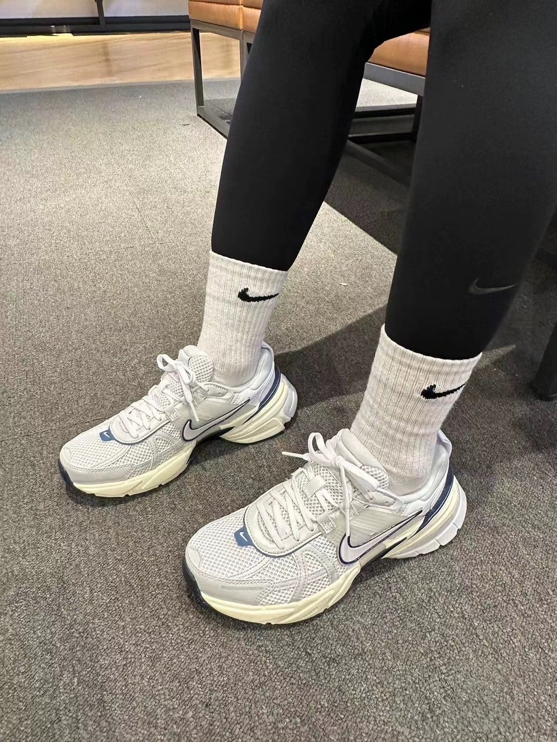 Nike V2K Run Runtekk 奶油海軍藍 復古 女鞋 FD0736-102