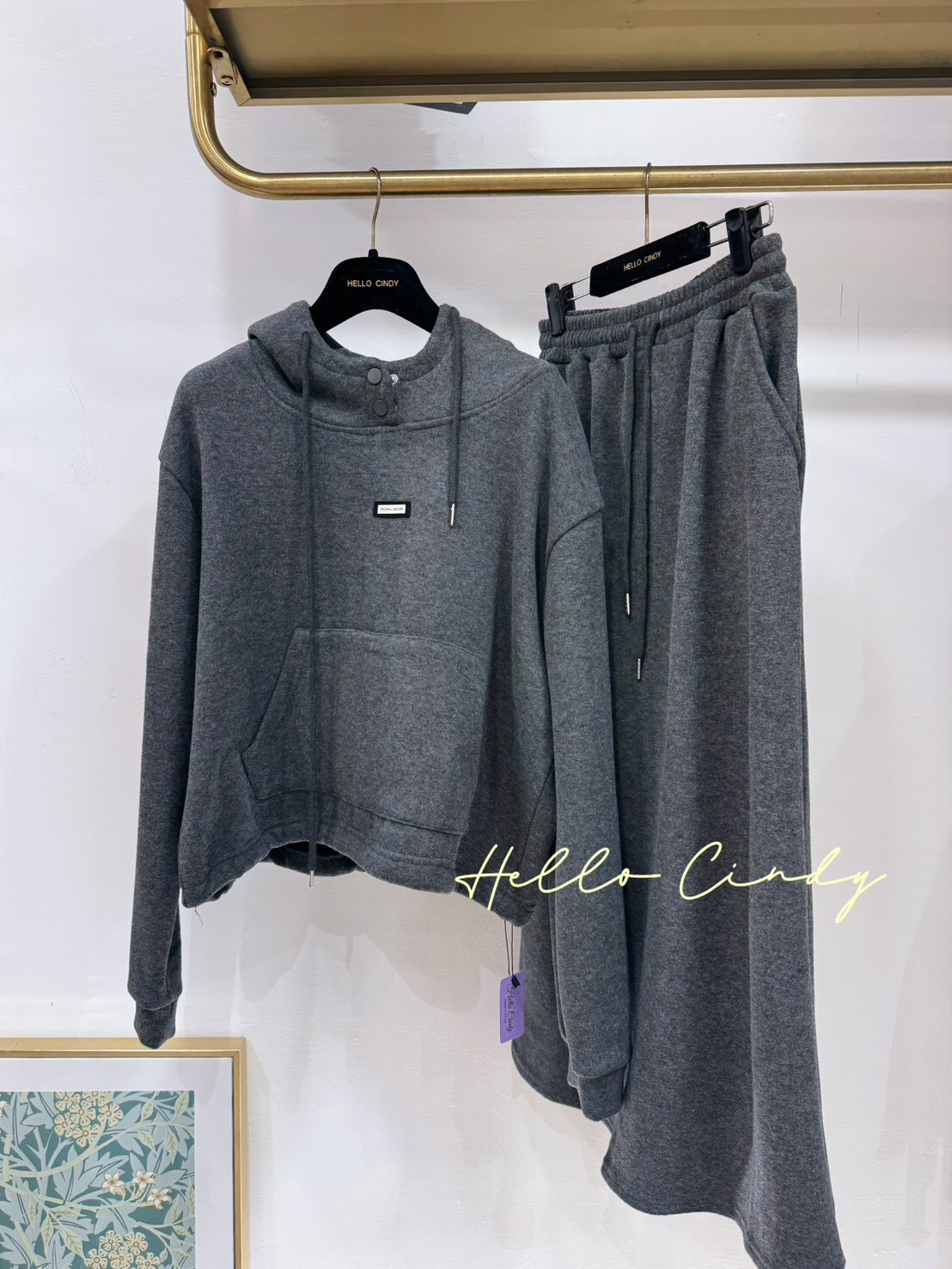 B01064 肉肉女孩必買的簡約短絨毛連帽上衣+鉛筆裙套裝組