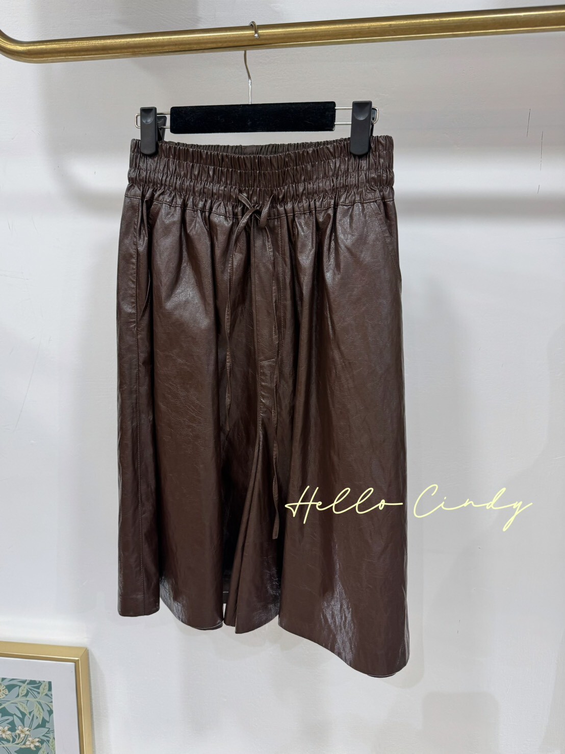 B01041 高質感設計款深咖仿皮革綁帶寬褲裙
