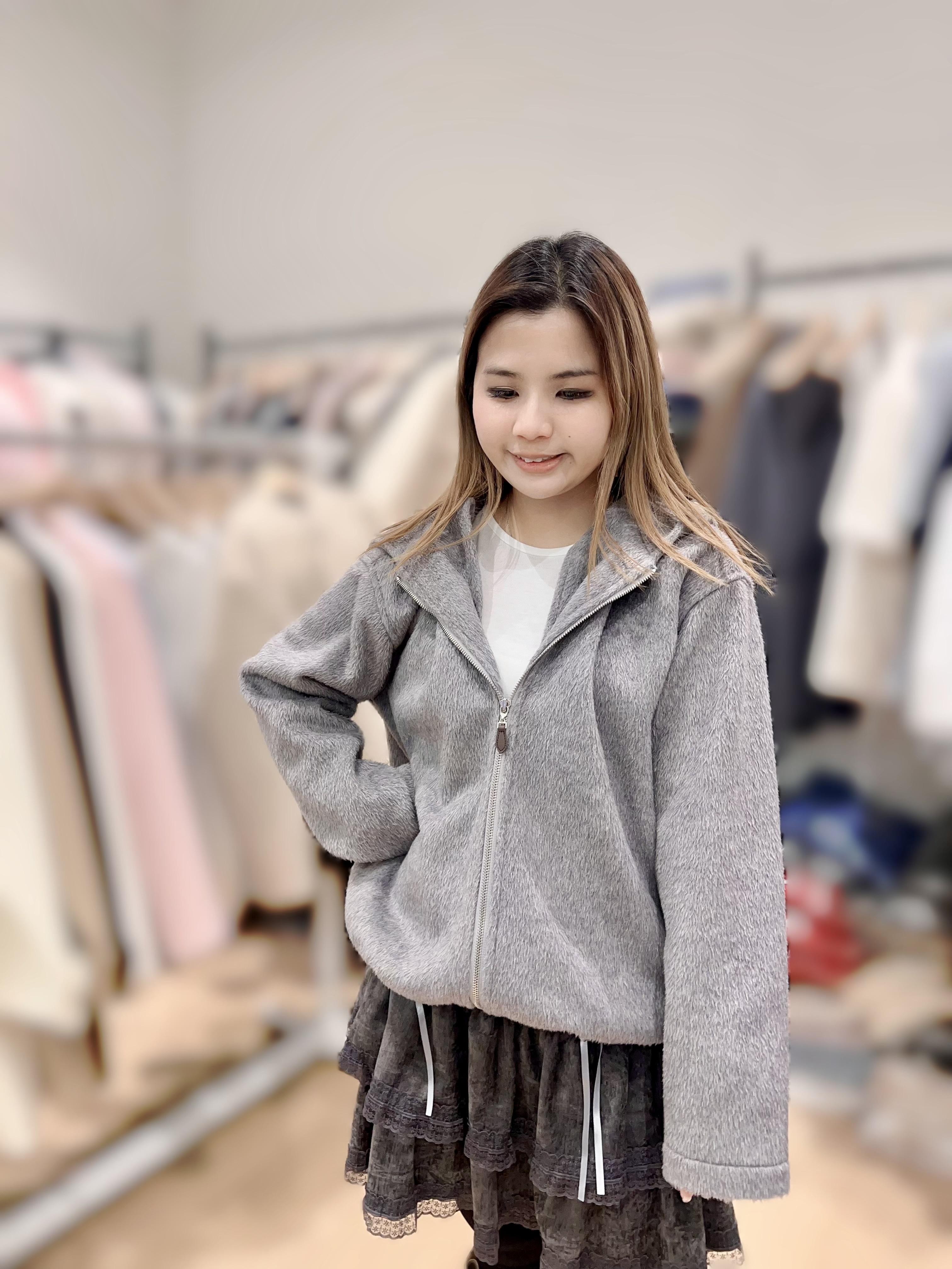 MG06  羊毛70%  胸 49 長25   $899 (一口價)