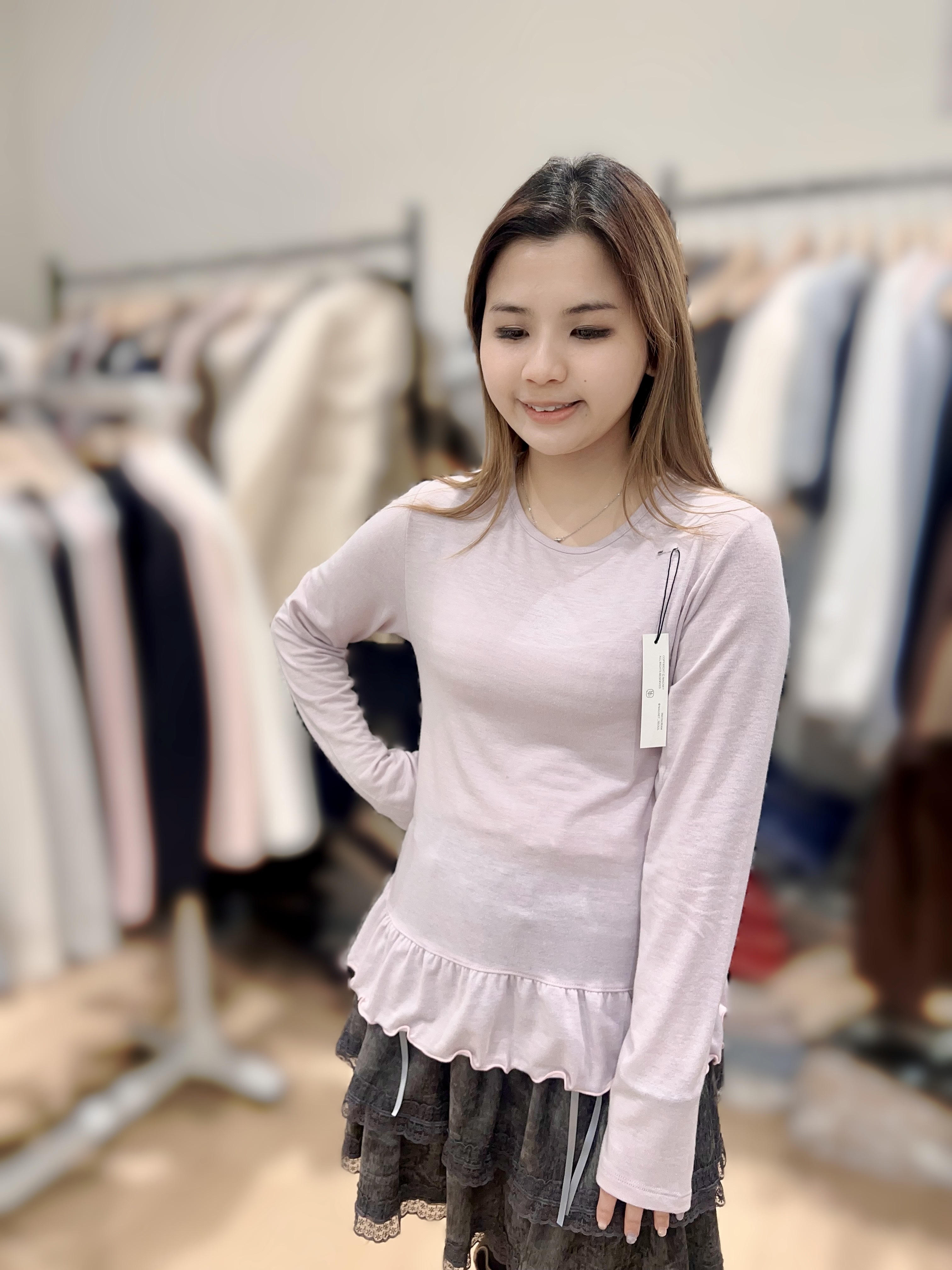 MG17   人造絲20%  胸 36 -54 長23  $399 (一口價)