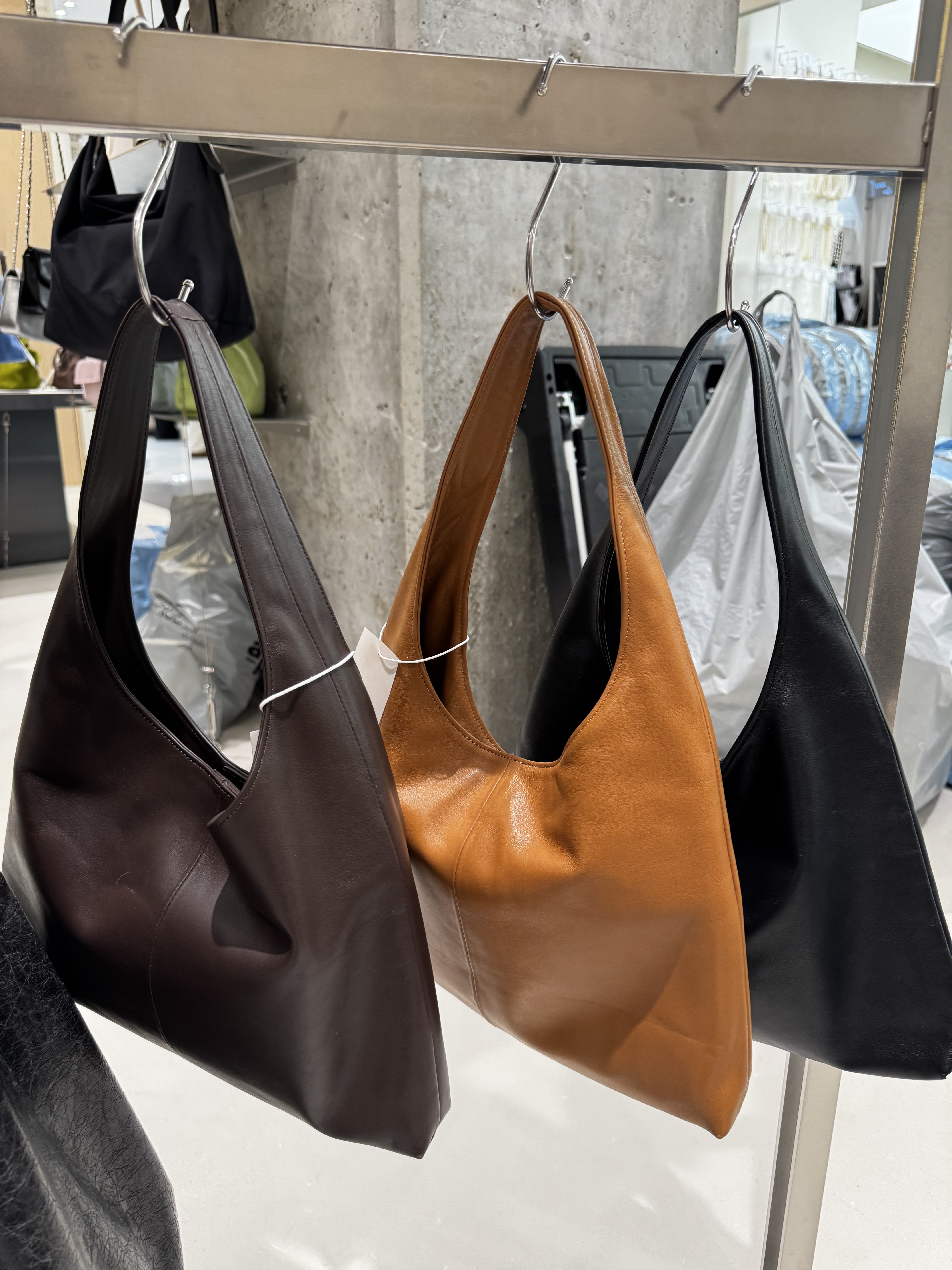 A1DE09#牛皮粗單帶中袋*3色