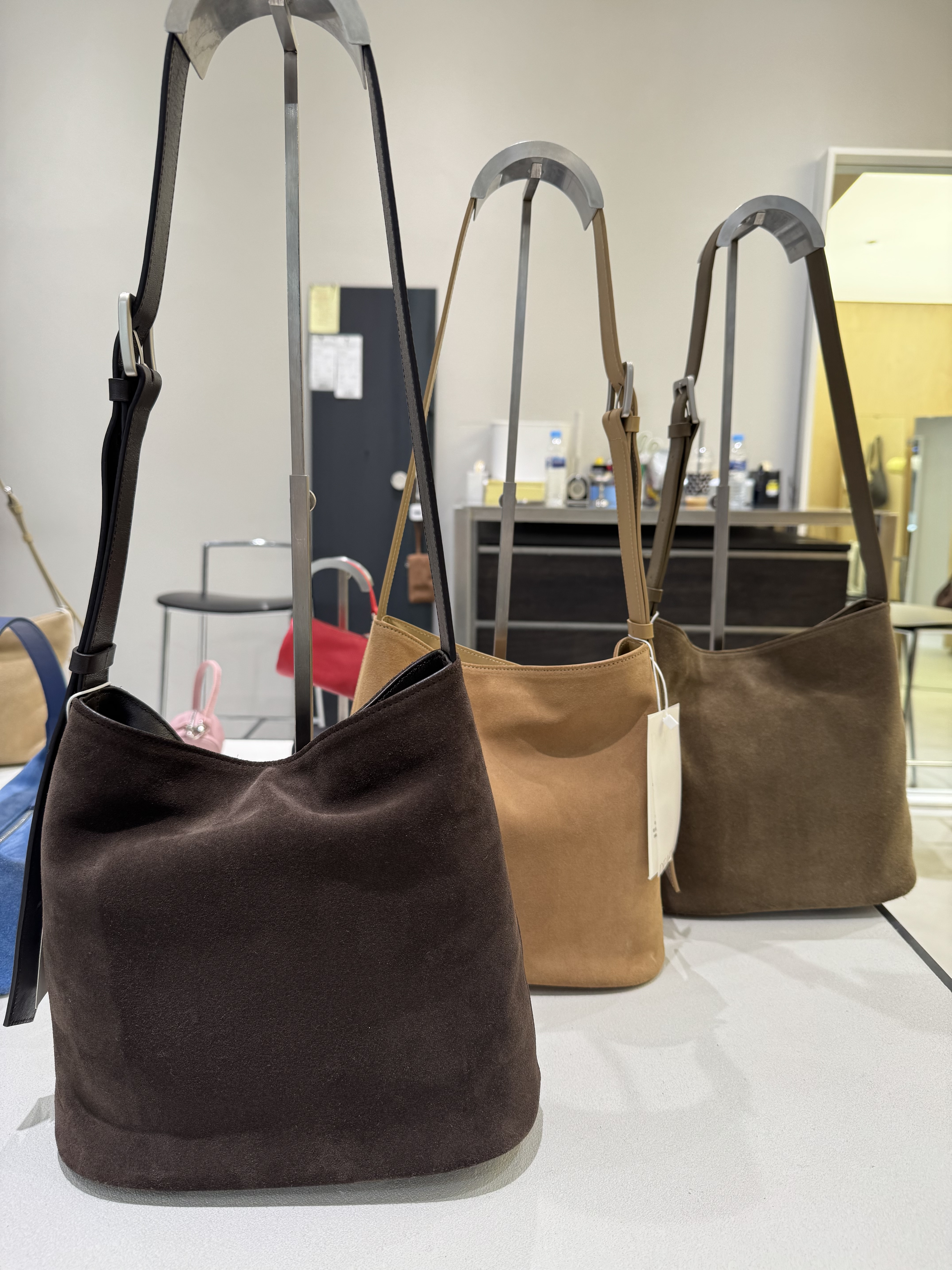 A1DE18 牛皮粗帶方型中包*3色