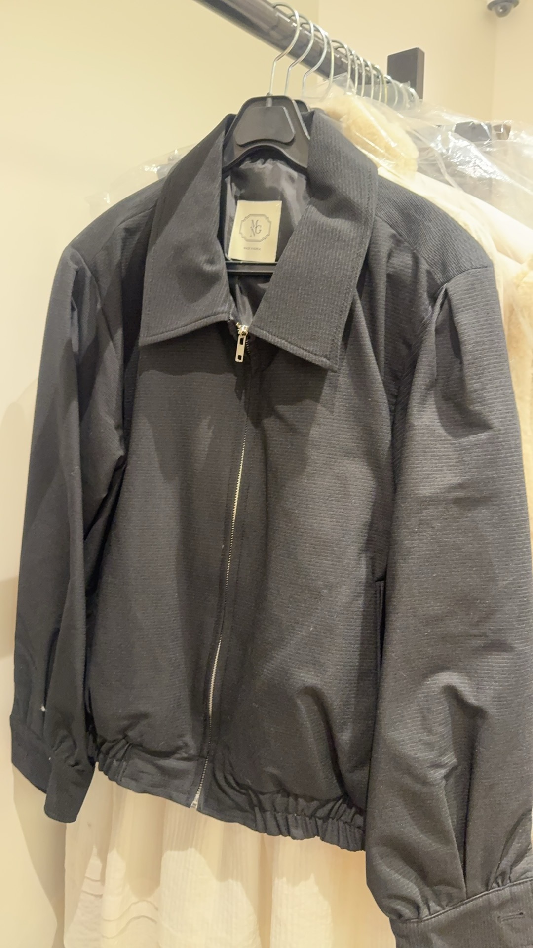 Mg30 外套  胸 42  長 21.5   原價  $999