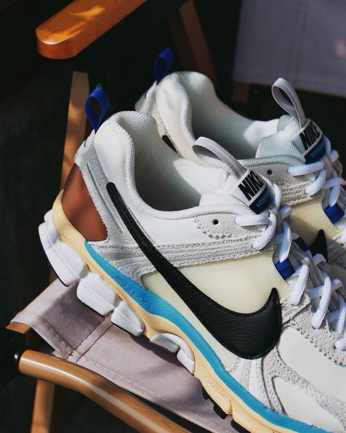 NIKE ZOOM VOMERO 5 W " DESIGN BY JAPAN " 米白 女款 HF4524-111