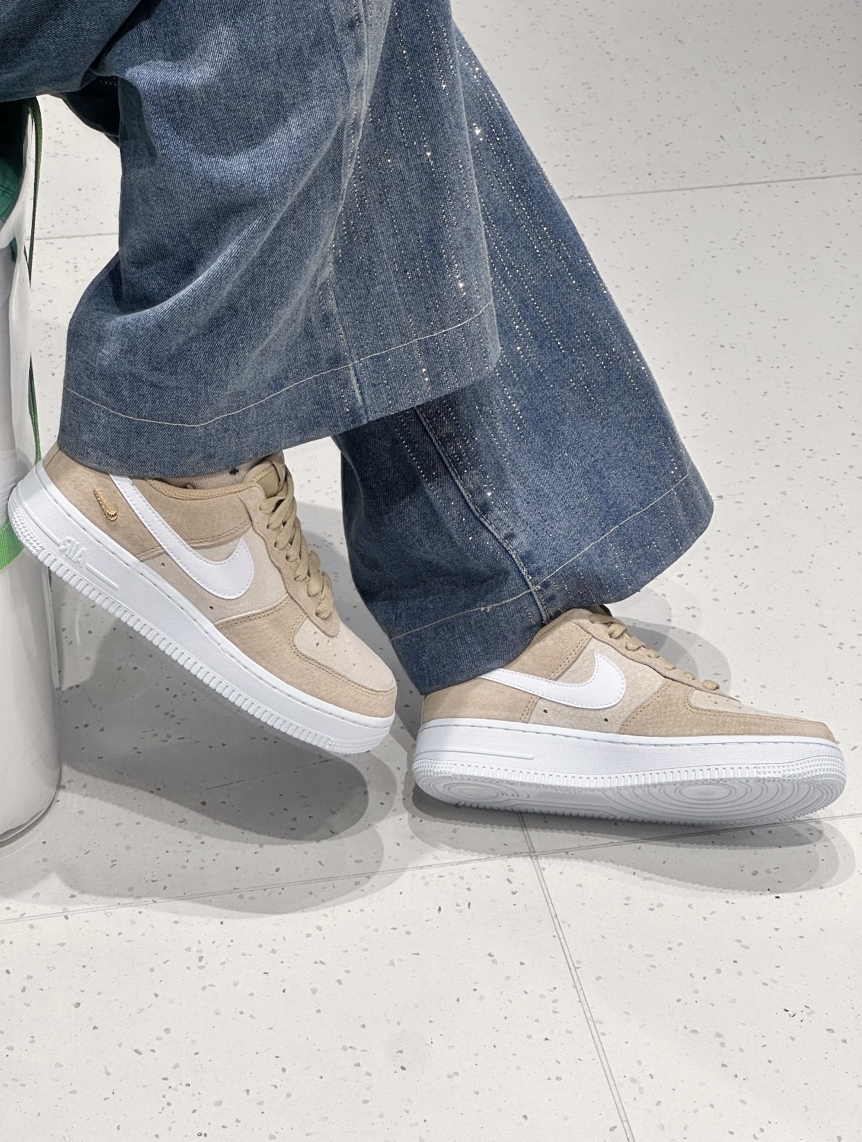 【預訂】NIKE AIR FORCE 1 小金剔麂皮小麥啡-WOMEN