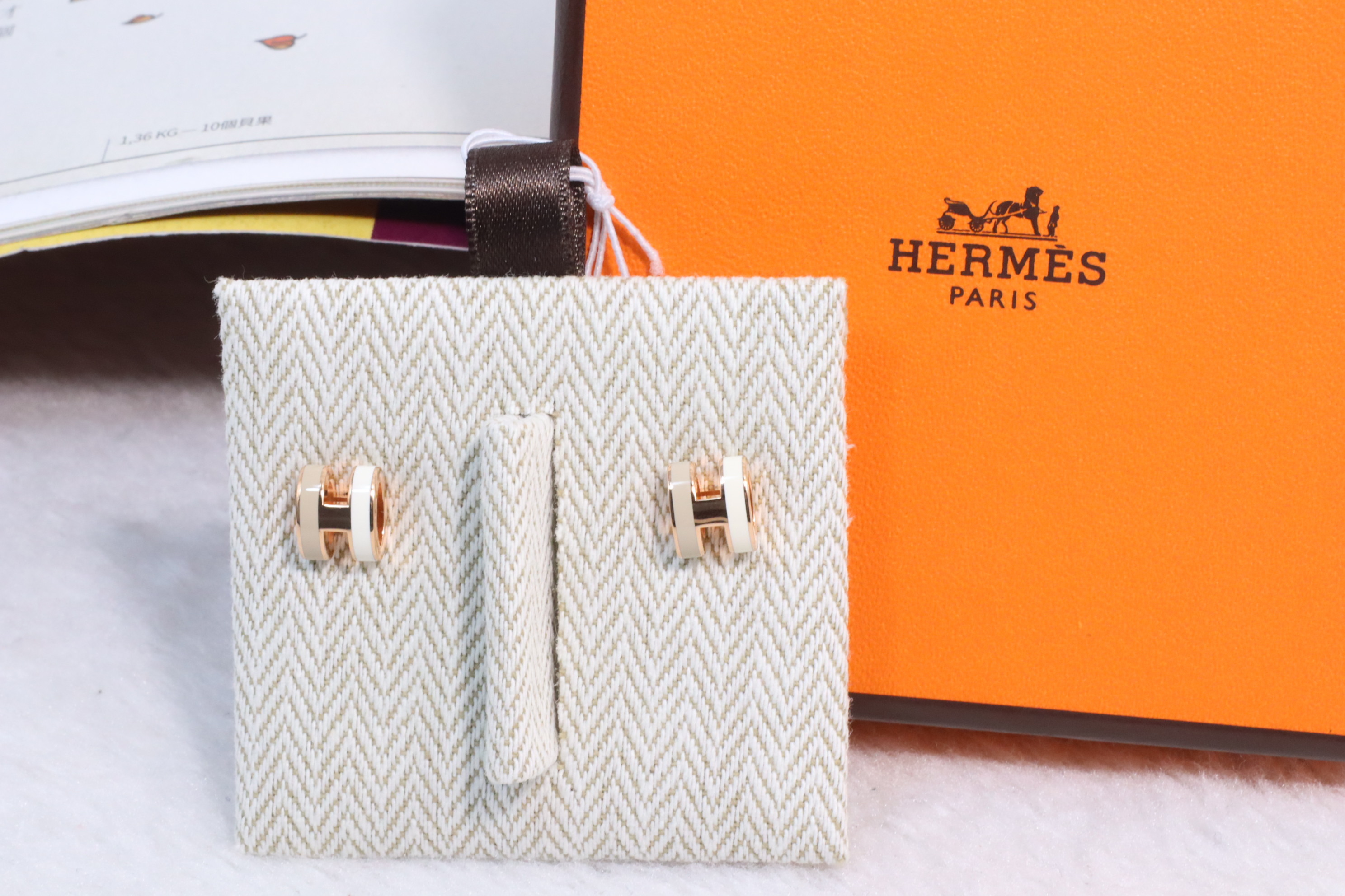 全新✨Hermes耳環 最新款雙拼色🤎 （現貨）