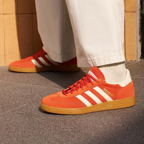 Adidas 愛迪達 Handball Spezial IG6191 男 休閒鞋 德訓鞋 舒適 橘 白