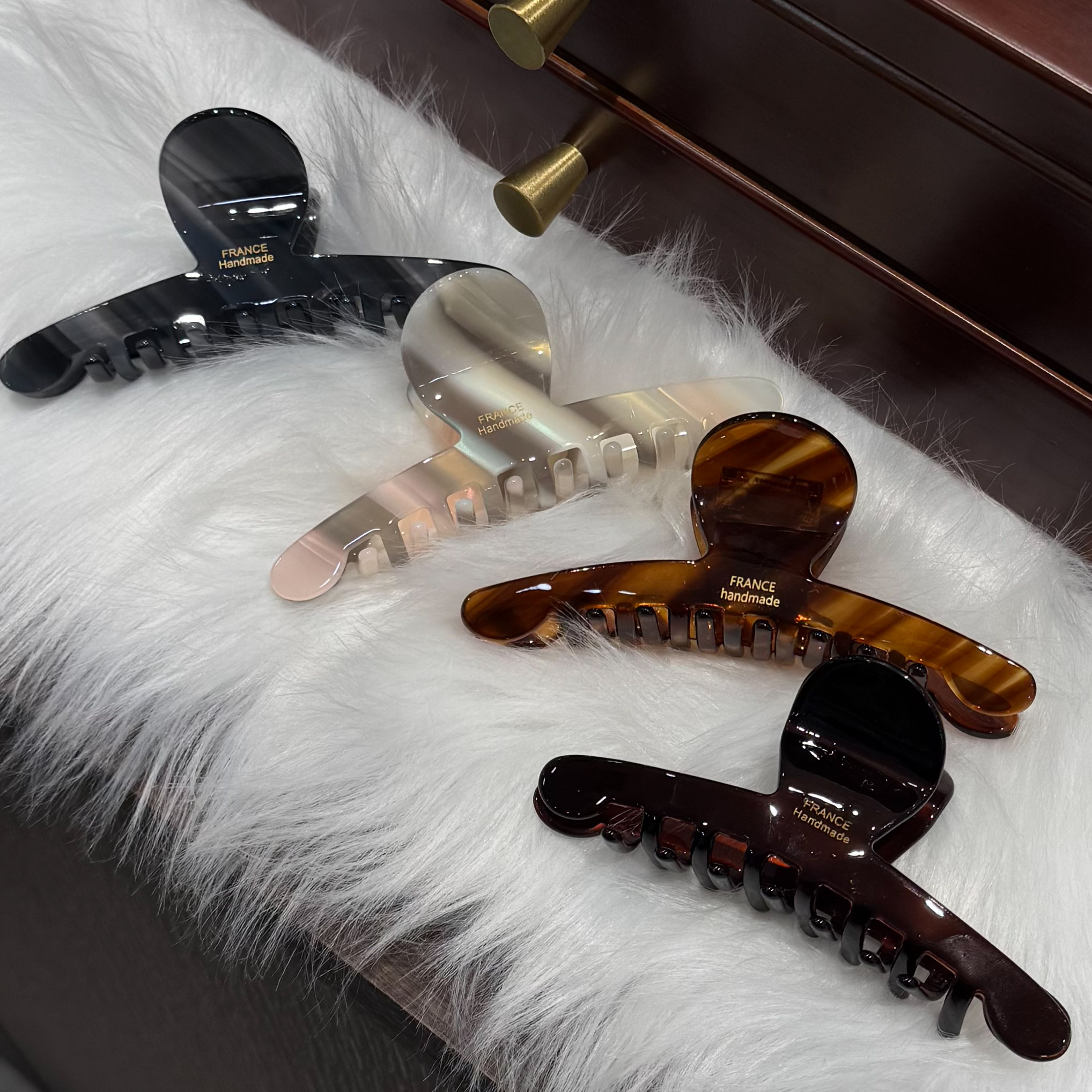 JS15 暈染色鯊魚夾(四色，無折扣)