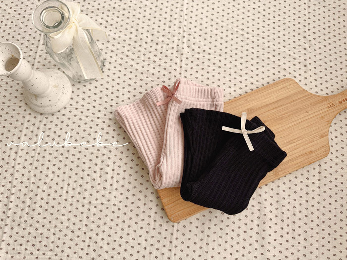 正韓春valu_bebe 兩色直抗條喇叭褲