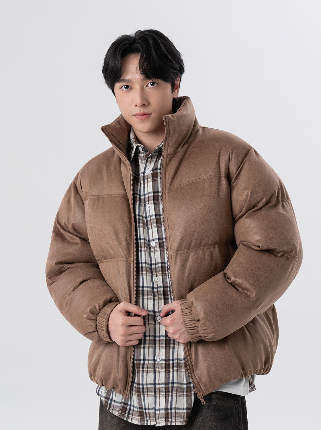 【任兩件折600】復古肌理感立領麵包外套