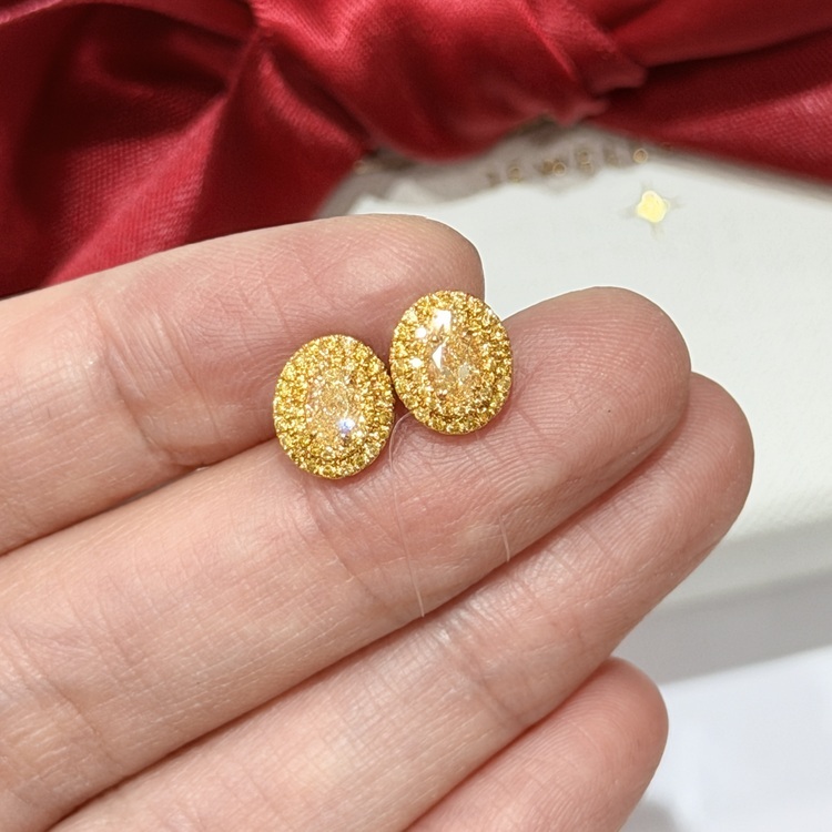 橢圓形黃鑽鑽石耳環