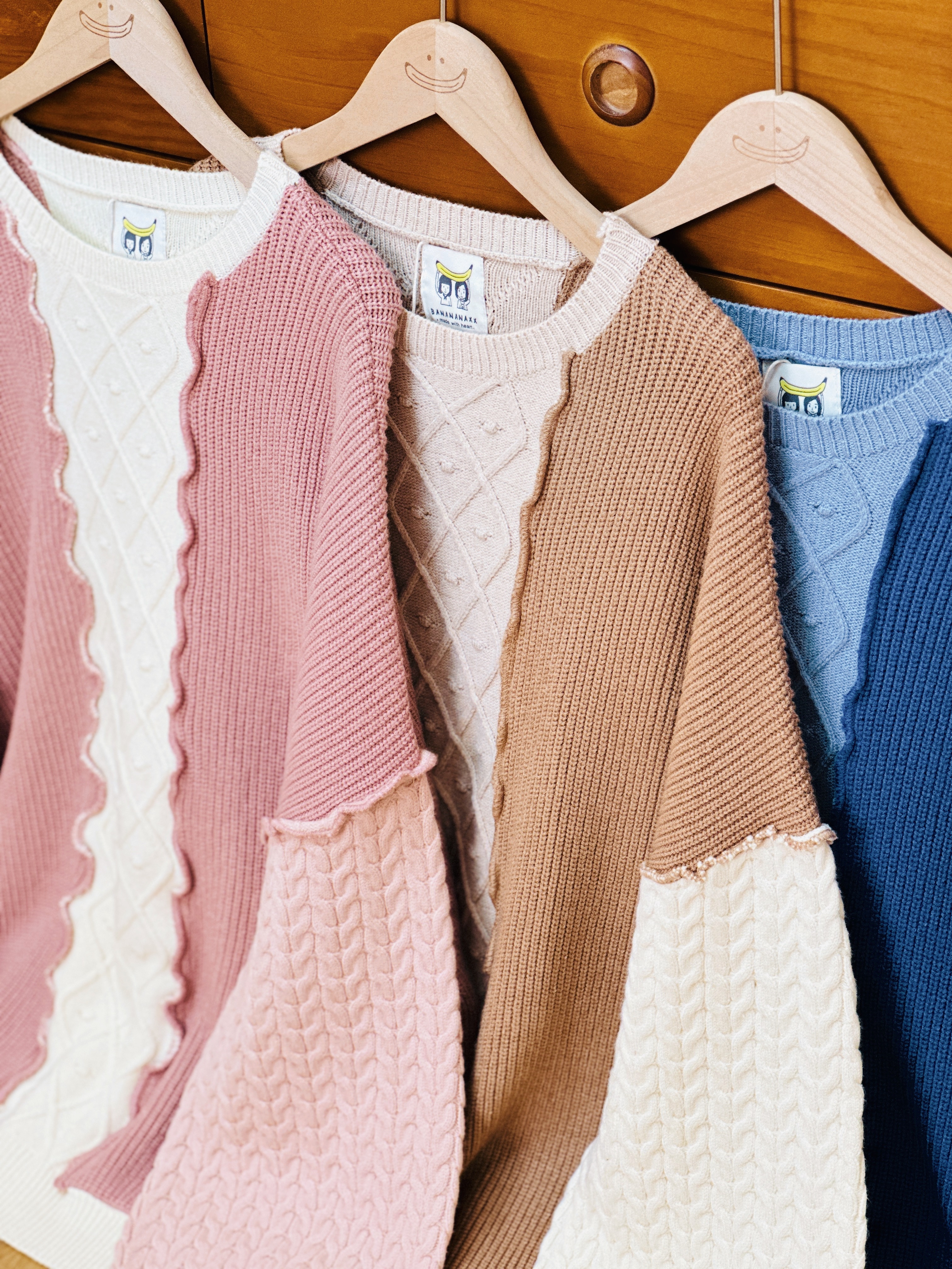 【🧵重工の作】三色 / 撞色拼接麻花包芯紗毛衣 / Color-block Patchwork Cable-Knit Pullover