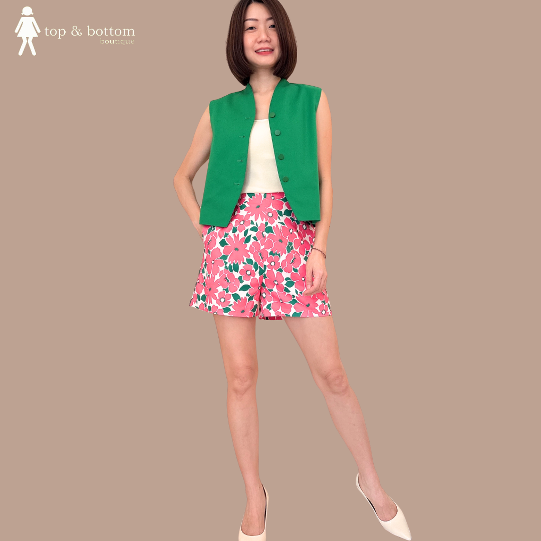 SLEEVELESS BUTTON DOWN BLOUSE