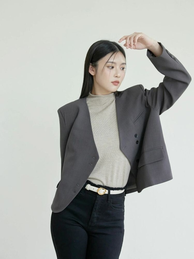 質感斜扣短版西裝外套