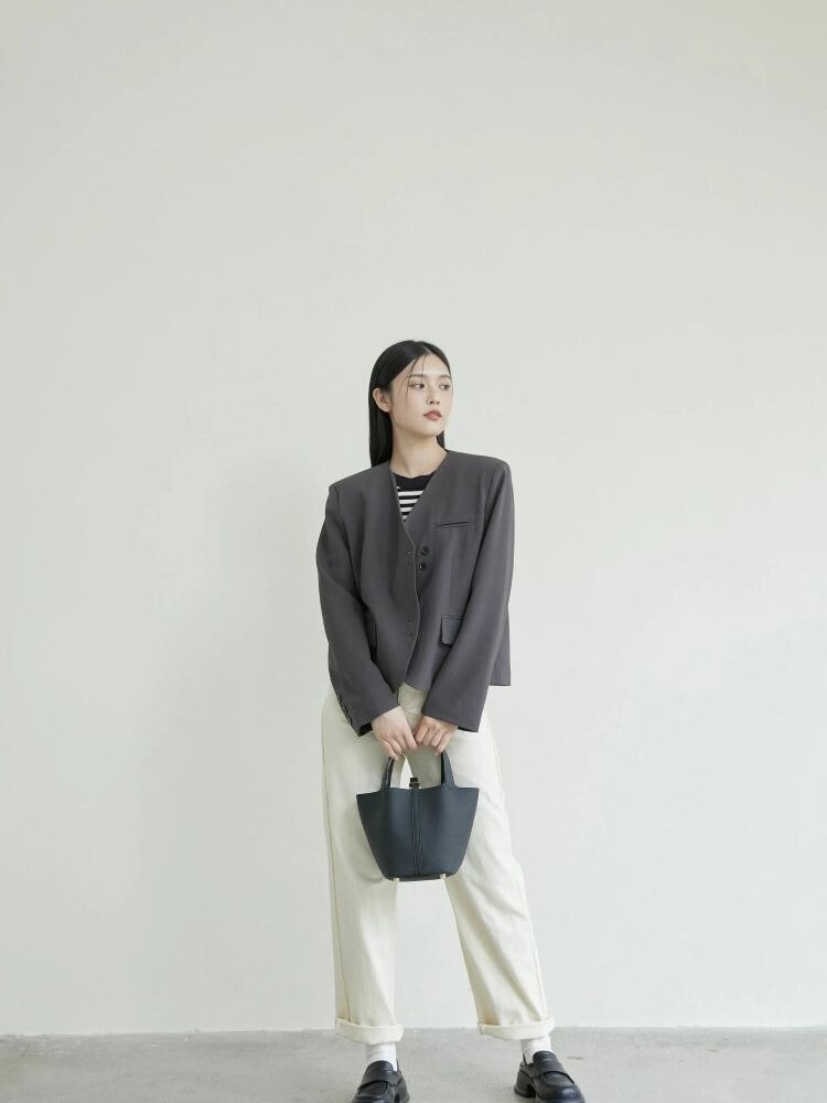 質感斜扣短版西裝外套