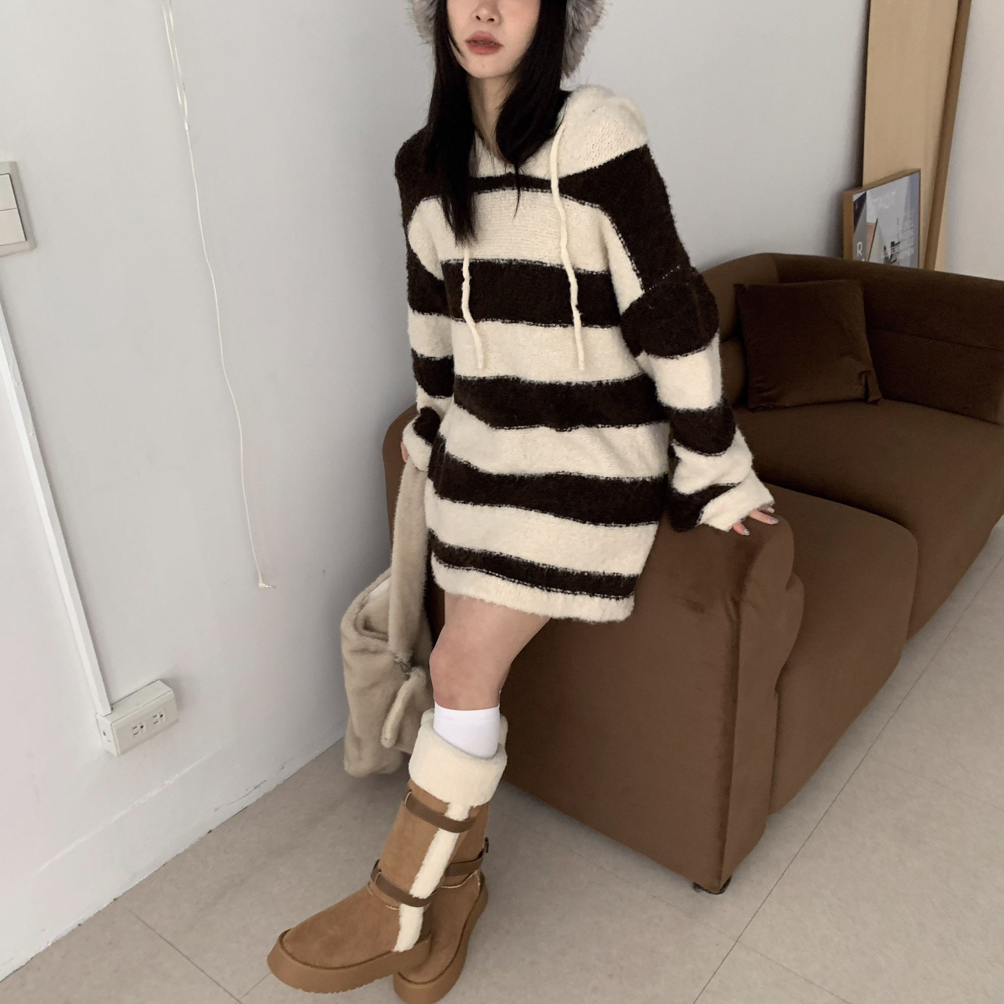 ISA_lazy mode 泰迪圈圈紗條紋連帽上衣_51260