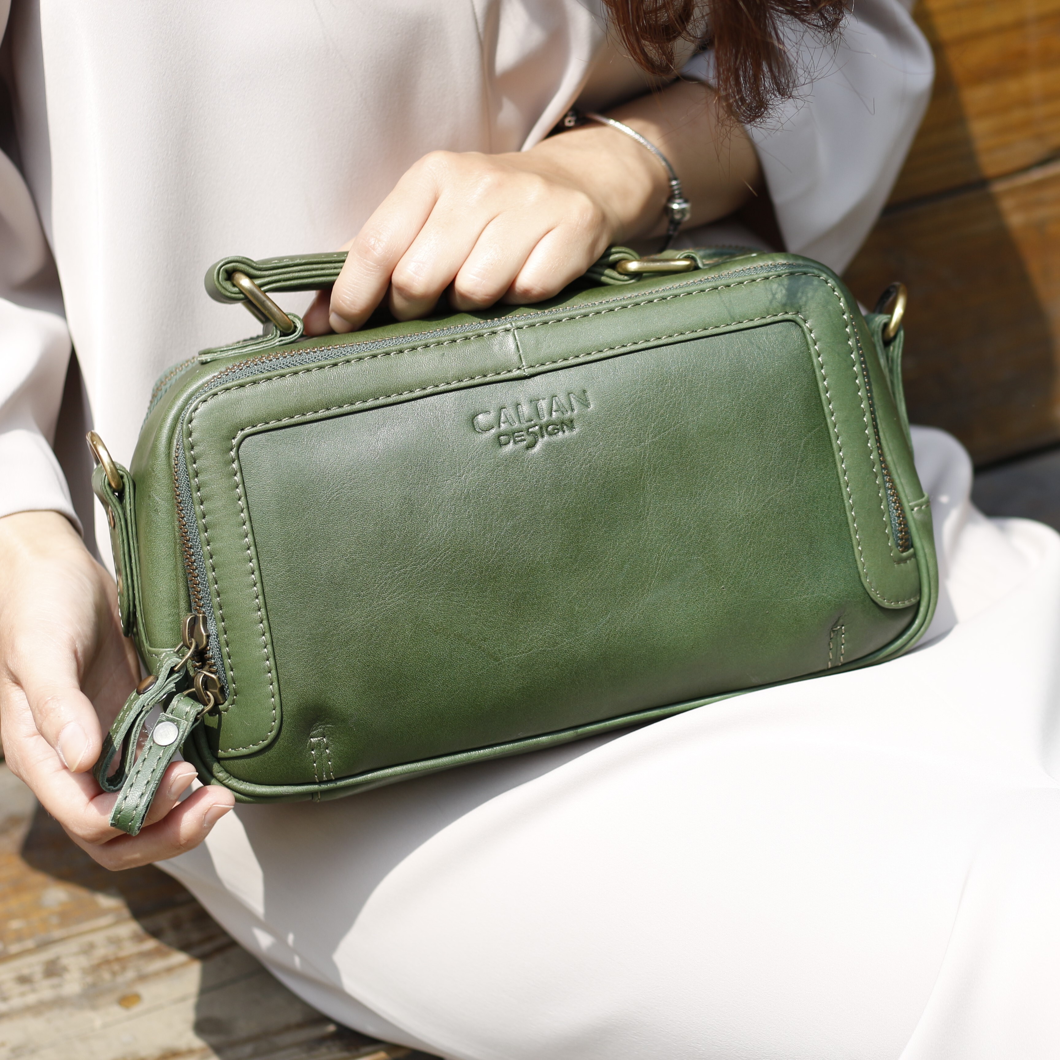 真皮純色輕巧造型斜背手提2WAY包-四色(5362)