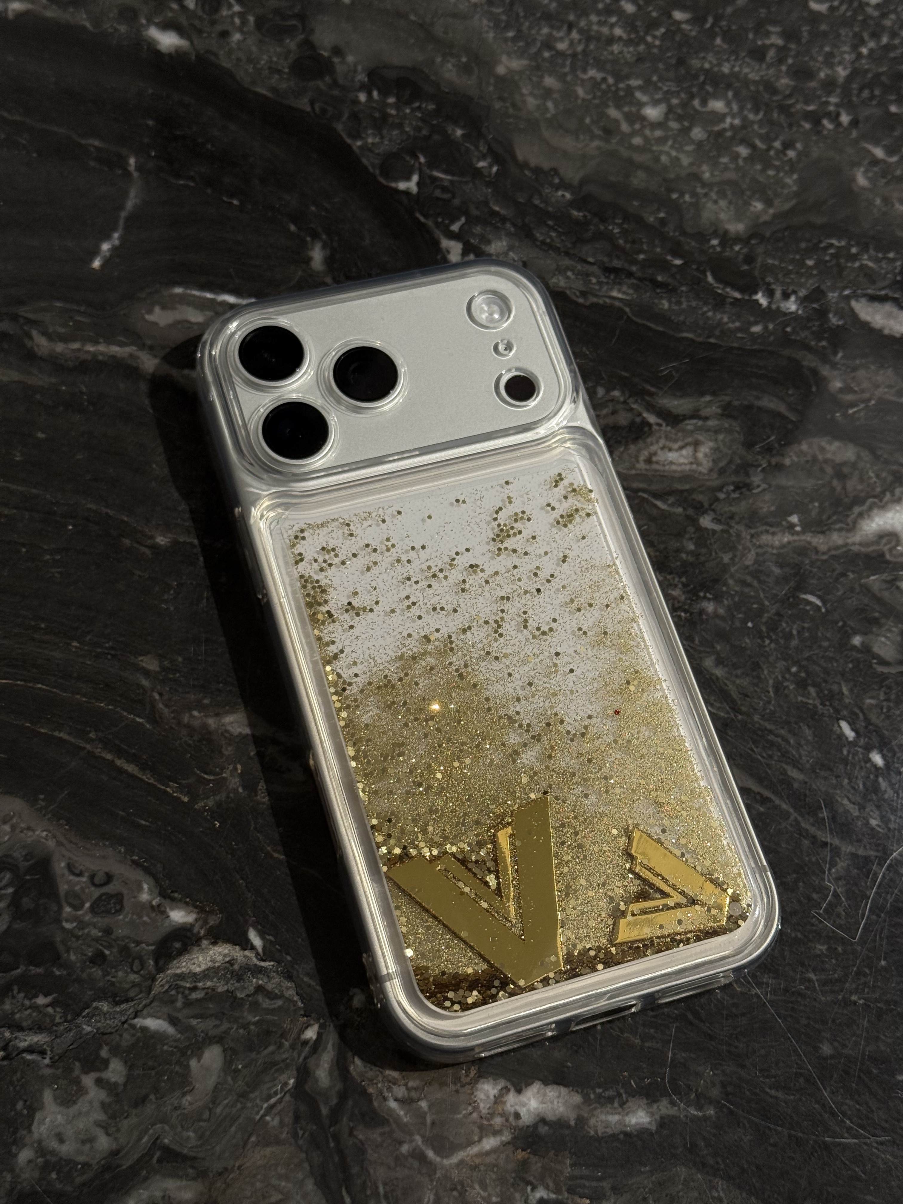 ⚠折扣後滿4888元以上贈送的手機殼（有滿必點）