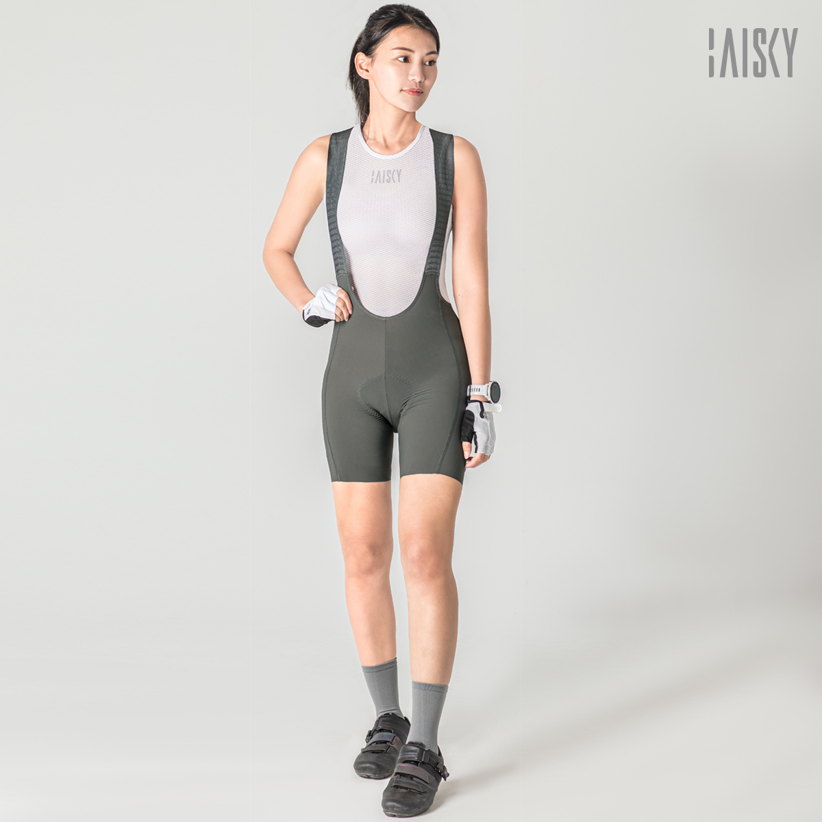 女款空力吊帶短褲 艾莉2.0 深灰