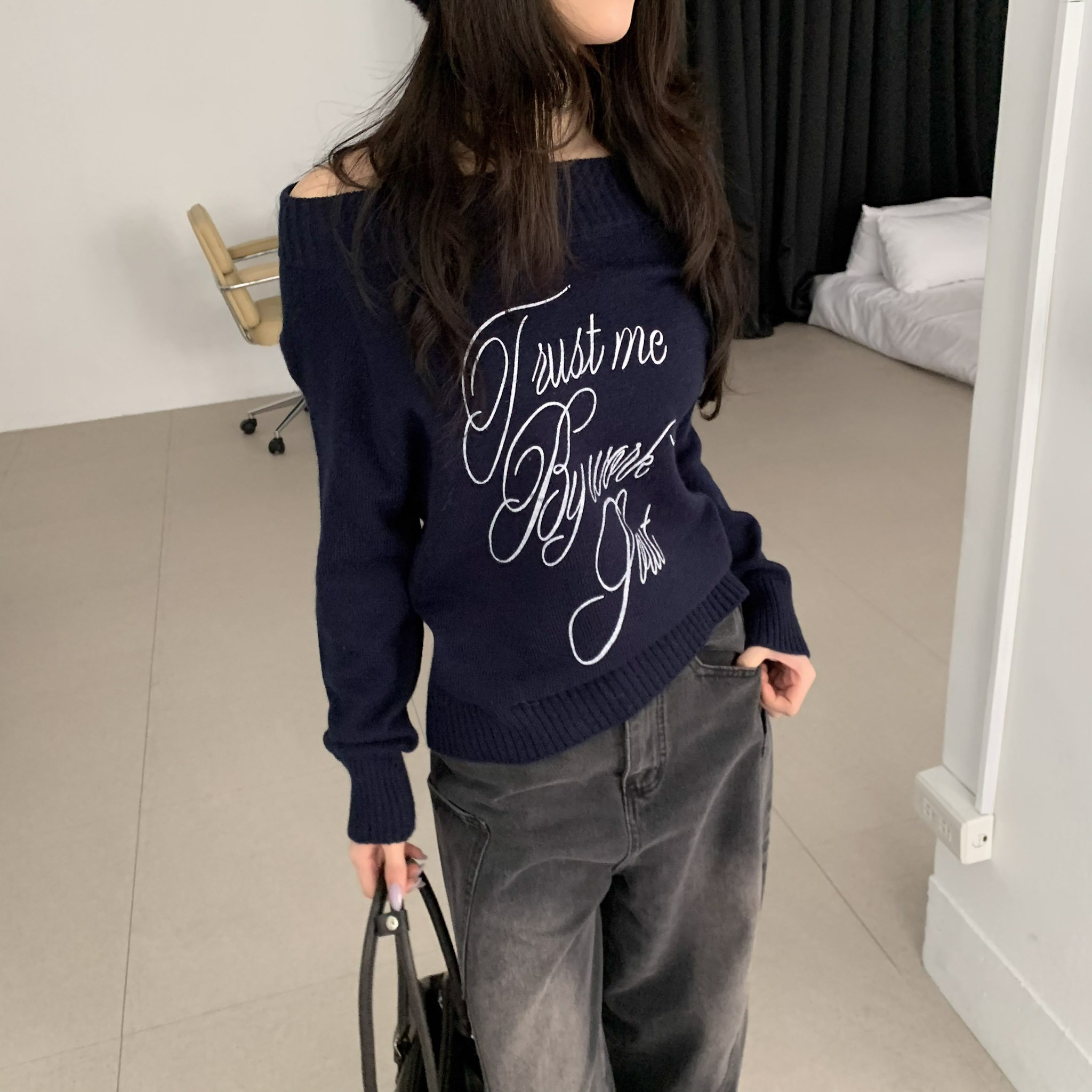 ISA_韓女最愛 質感字母2ways領針織上衣_61006