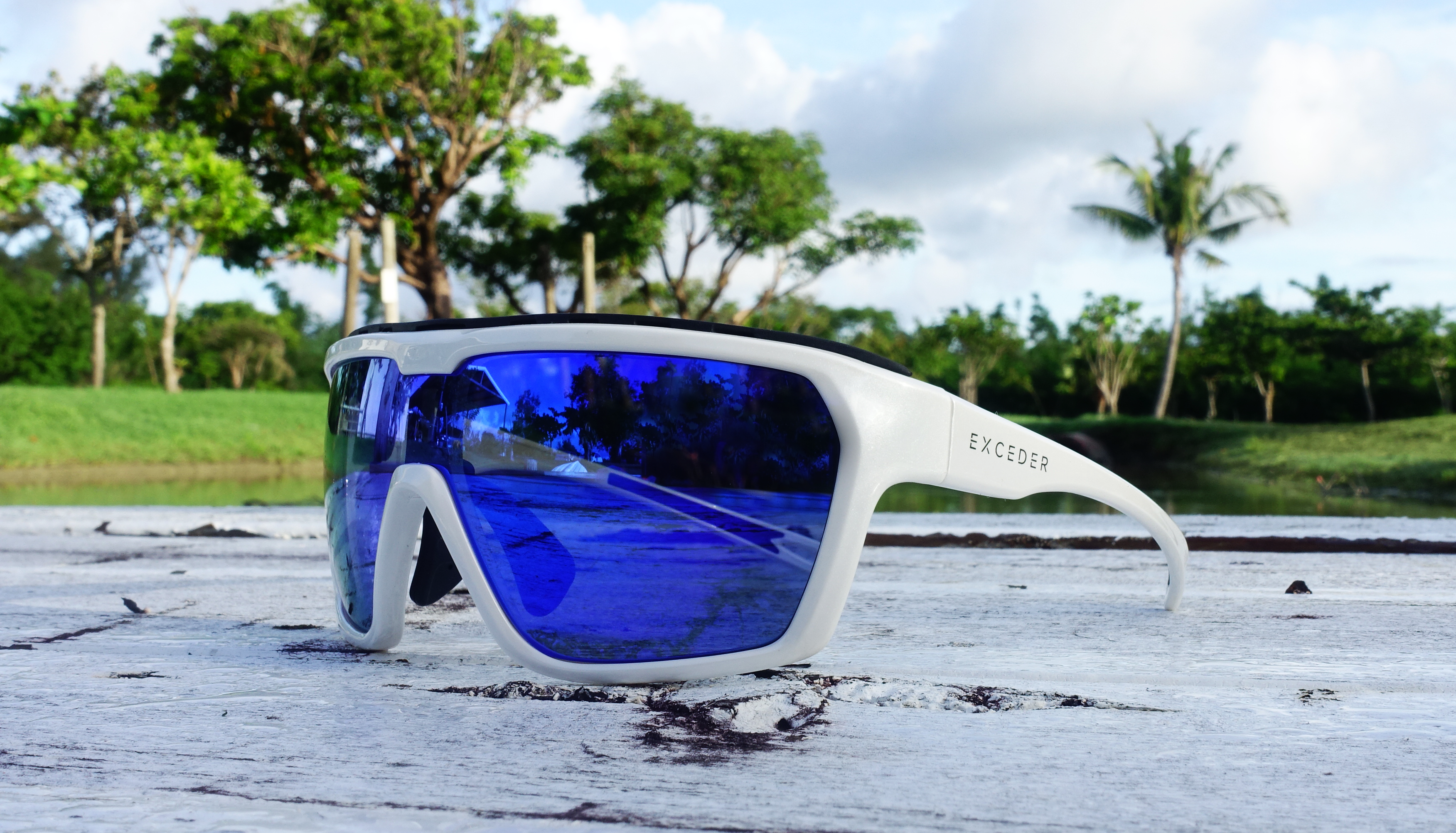 白色台灣製運動眼鏡MIT