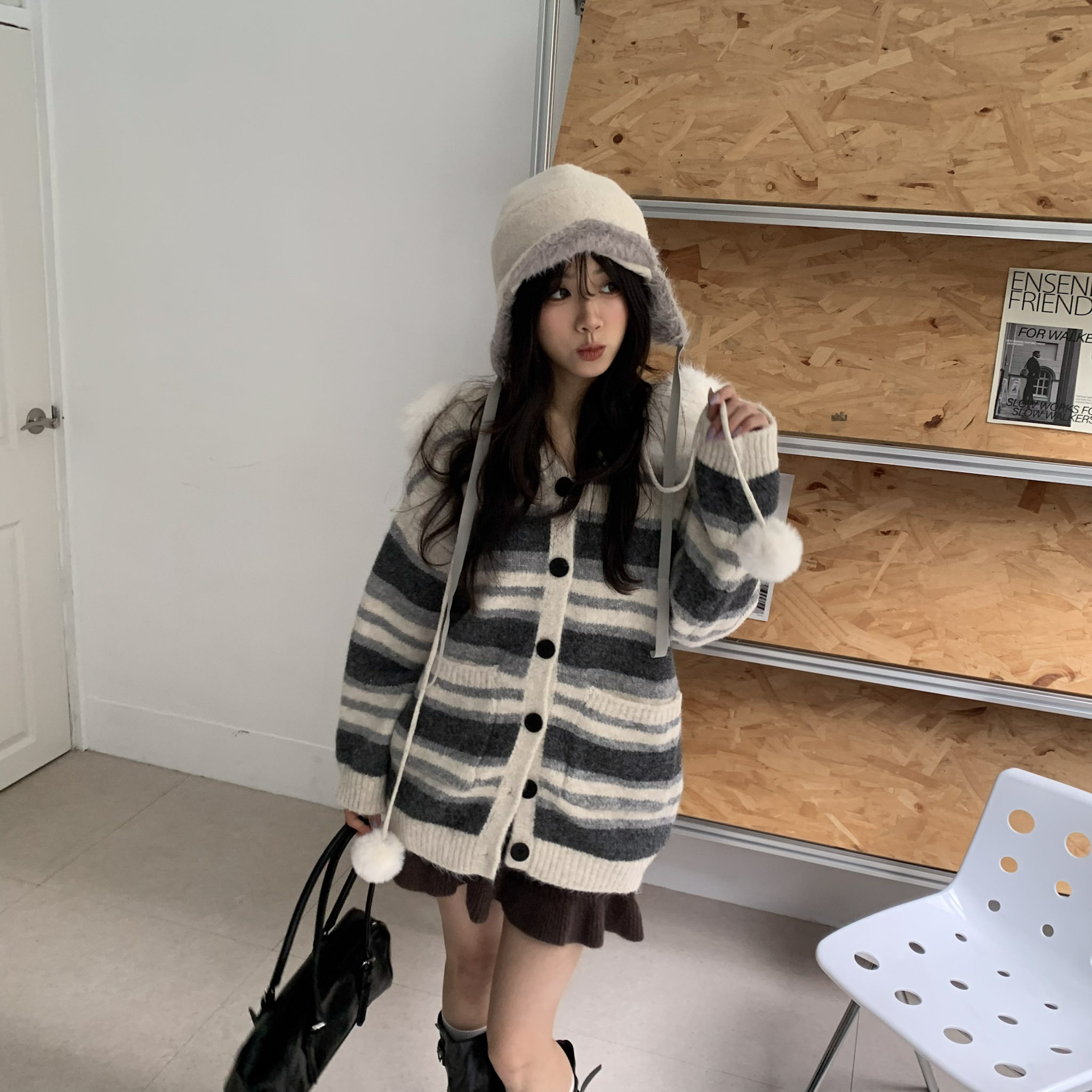 ISA_條紋控的冬天 雪Q毛絨連帽排釦外套_61008