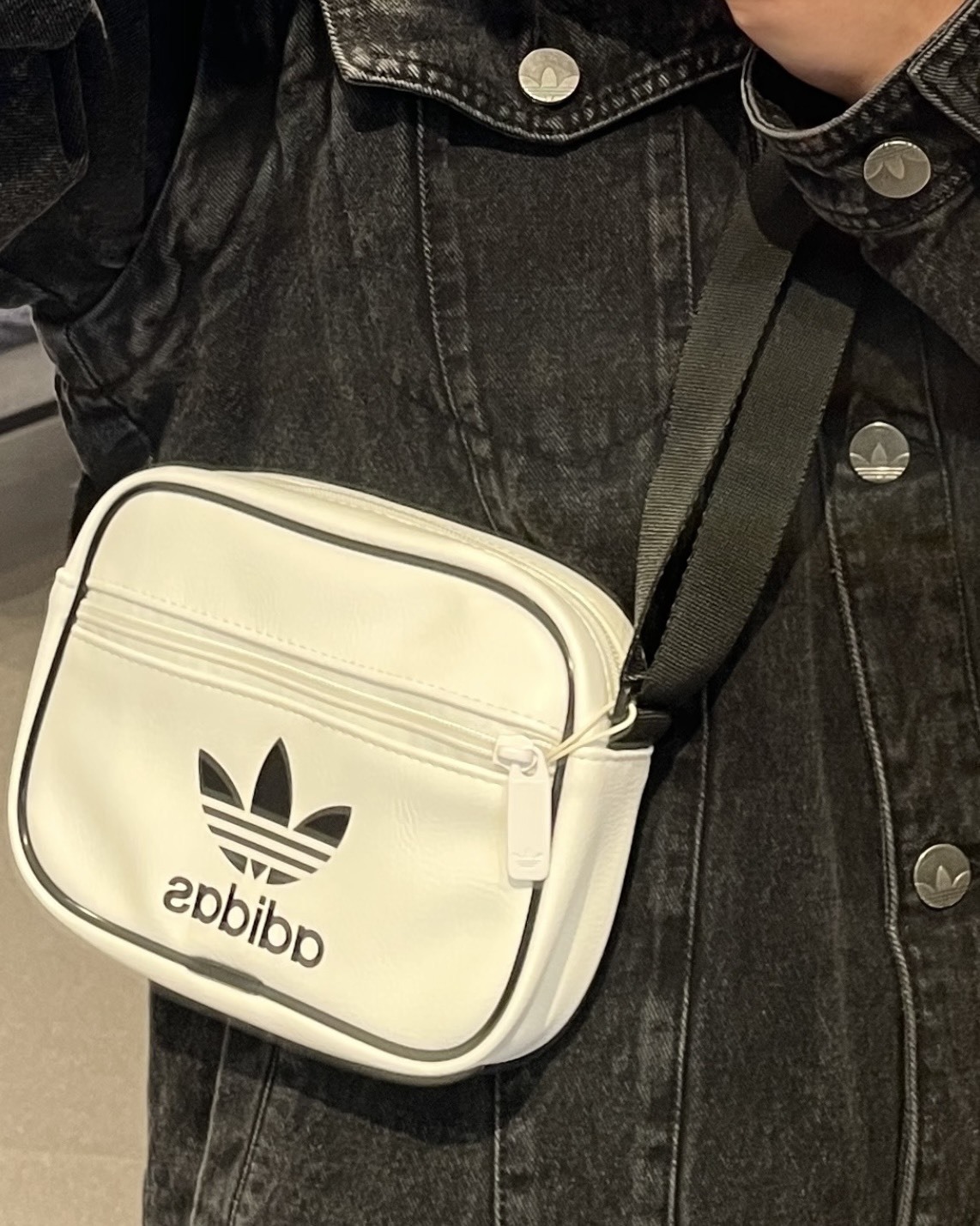 <🤍小包也能很犯規😵> Adidas Originals Adicolor 迷你斜背包