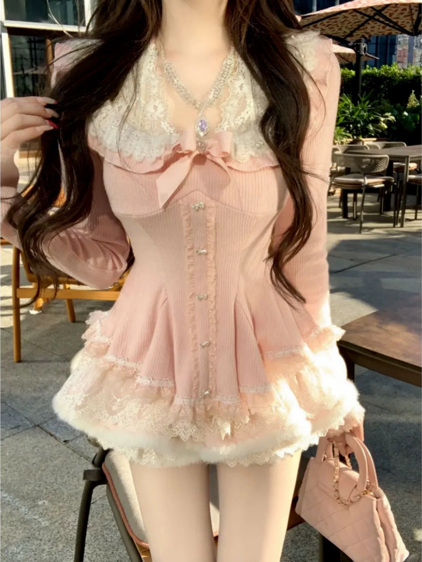 設計師家蕾絲拼接坑條下擺傘狀上衣+下擺拼接毛毛褲裙