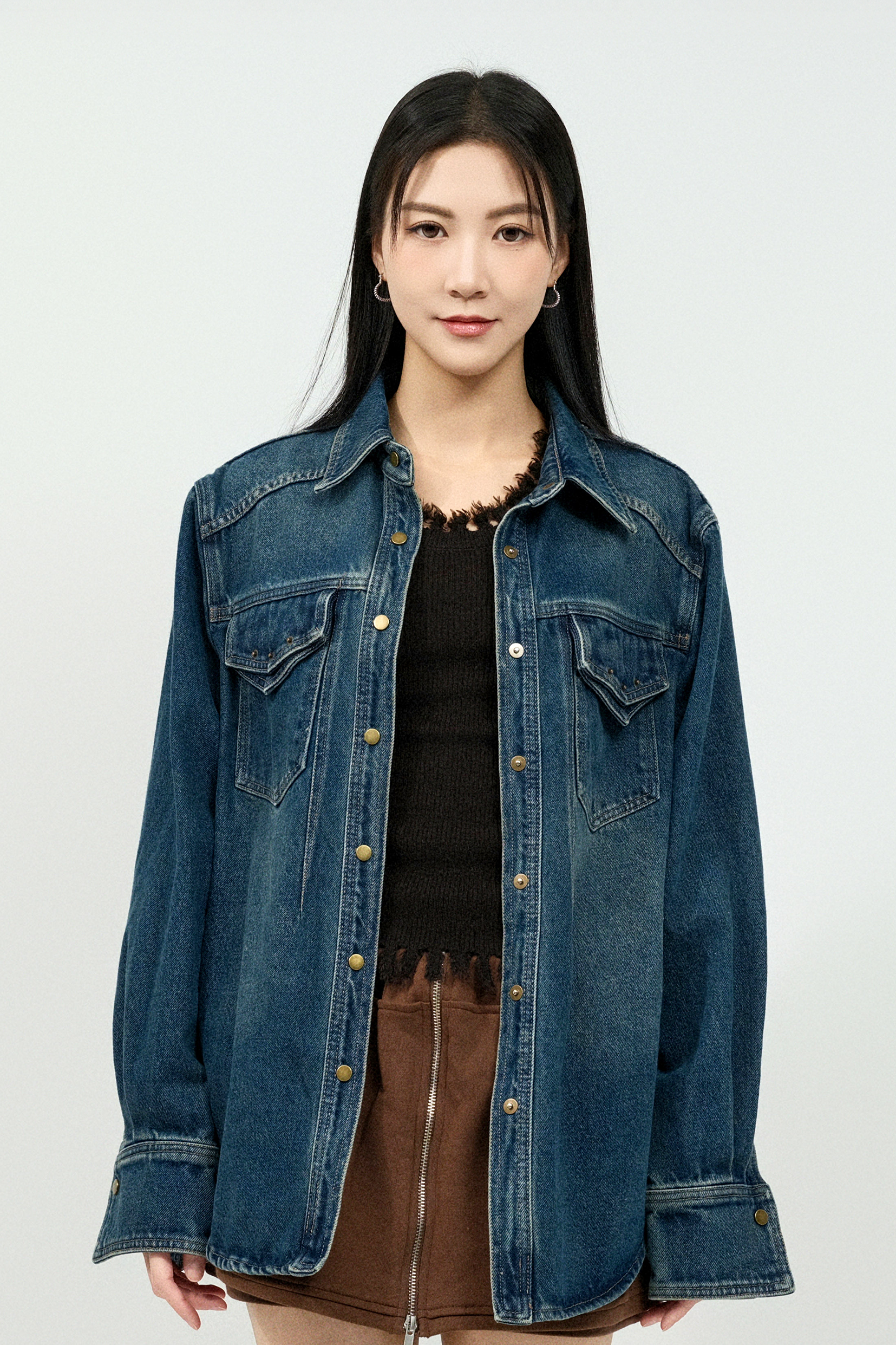 撞釘袋蓋牛仔恤衫 (預購產品）