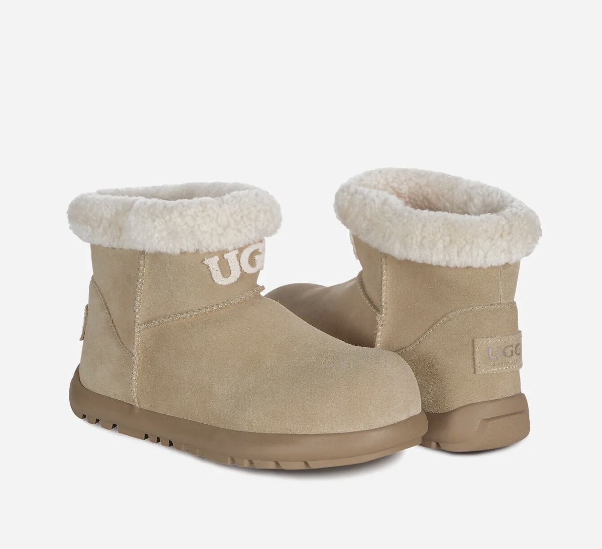 【2色入】UGG Ozlana Diana Logo Shearling Boot