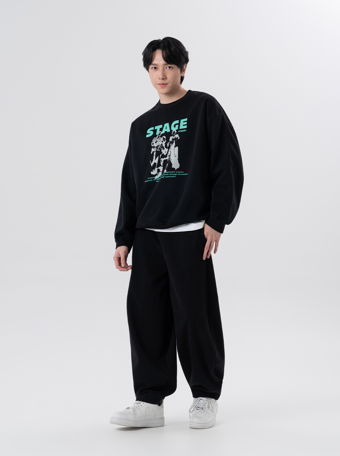 【第二件5折】潮流人物剪影印花大學TEE