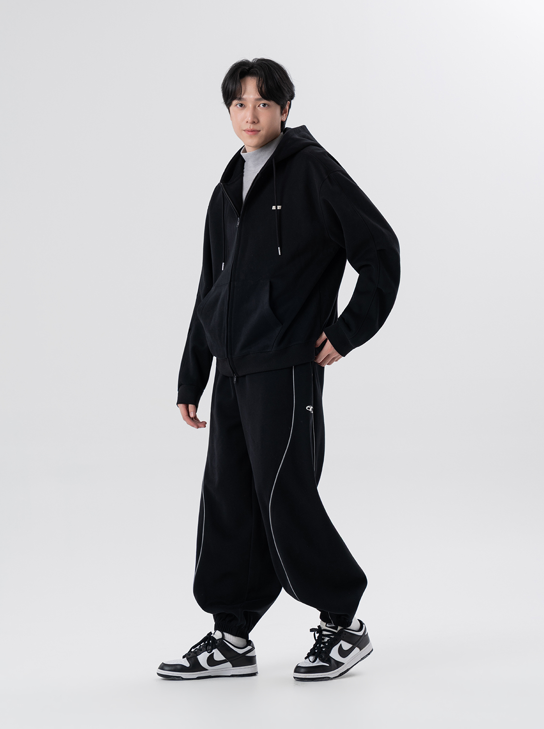 反光條拼接超寬縮口褲