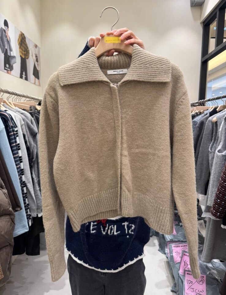 ME16  羊毛外套  胸44   長19   $499 (一口價)