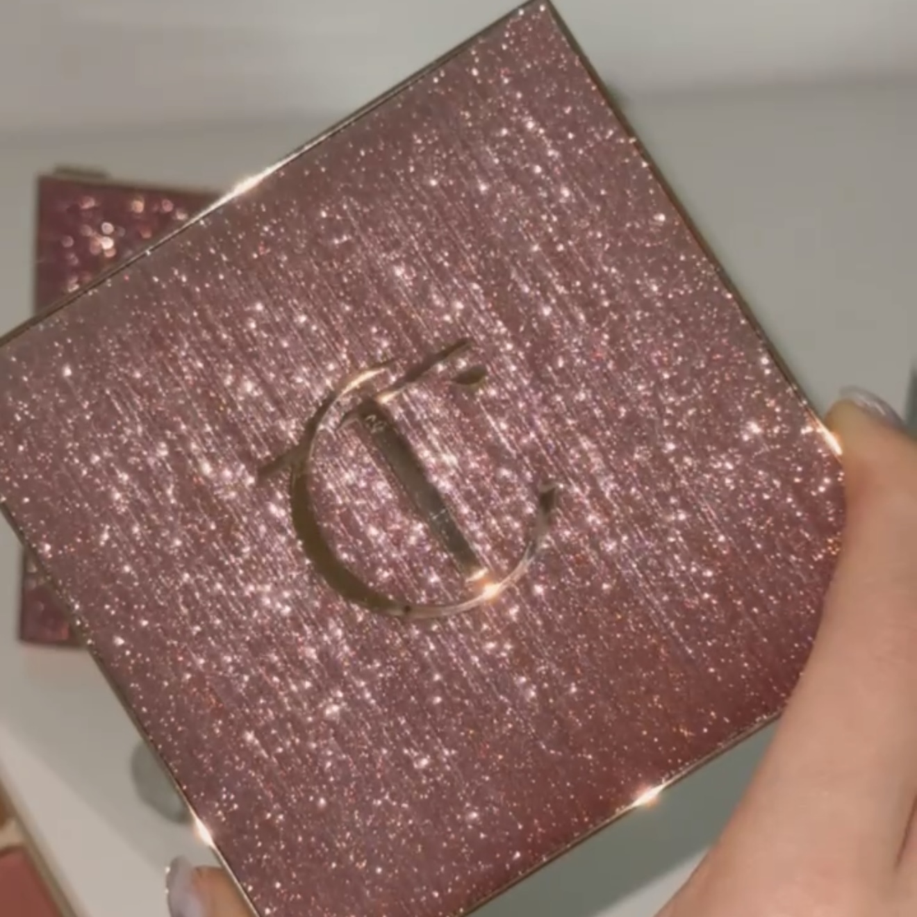 CHARLOTTE TILBURY - Hollywood Instant Look In a Palette 聖誕限定面部綜合盤 #Dreamy, Bronzed / #Pretty, Glowing