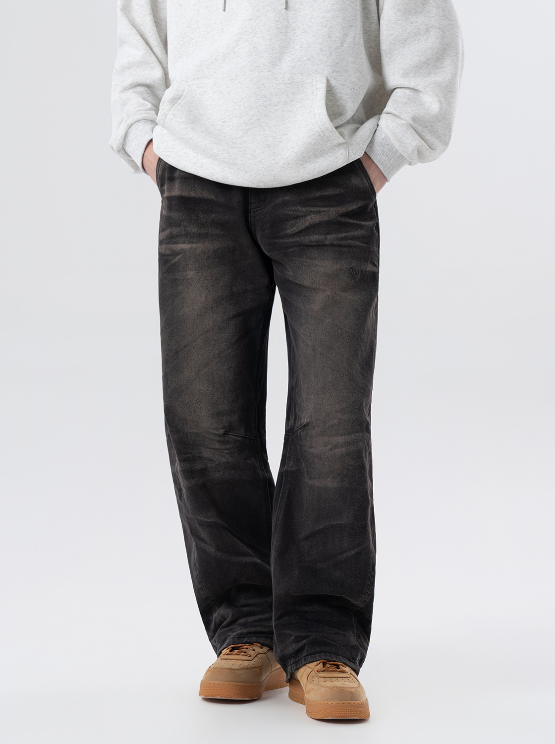 立體壓皺彎刀褲