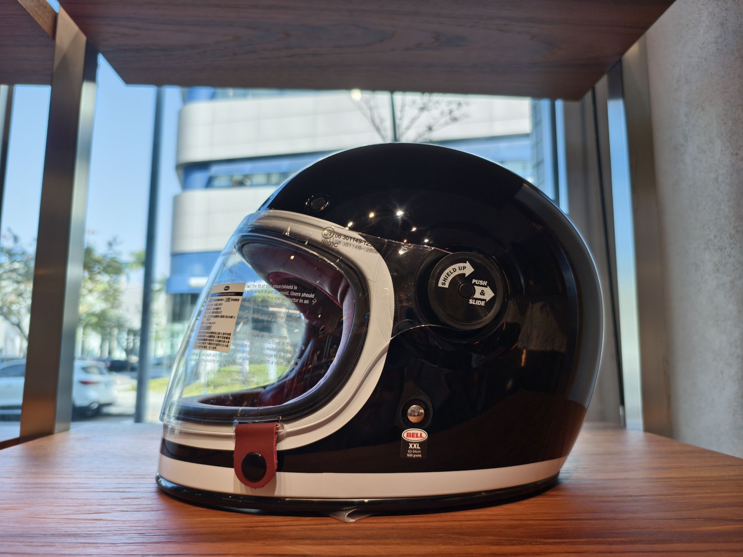 BELL – BULLITT GT - 慕尼黑夜 / LANE B/W