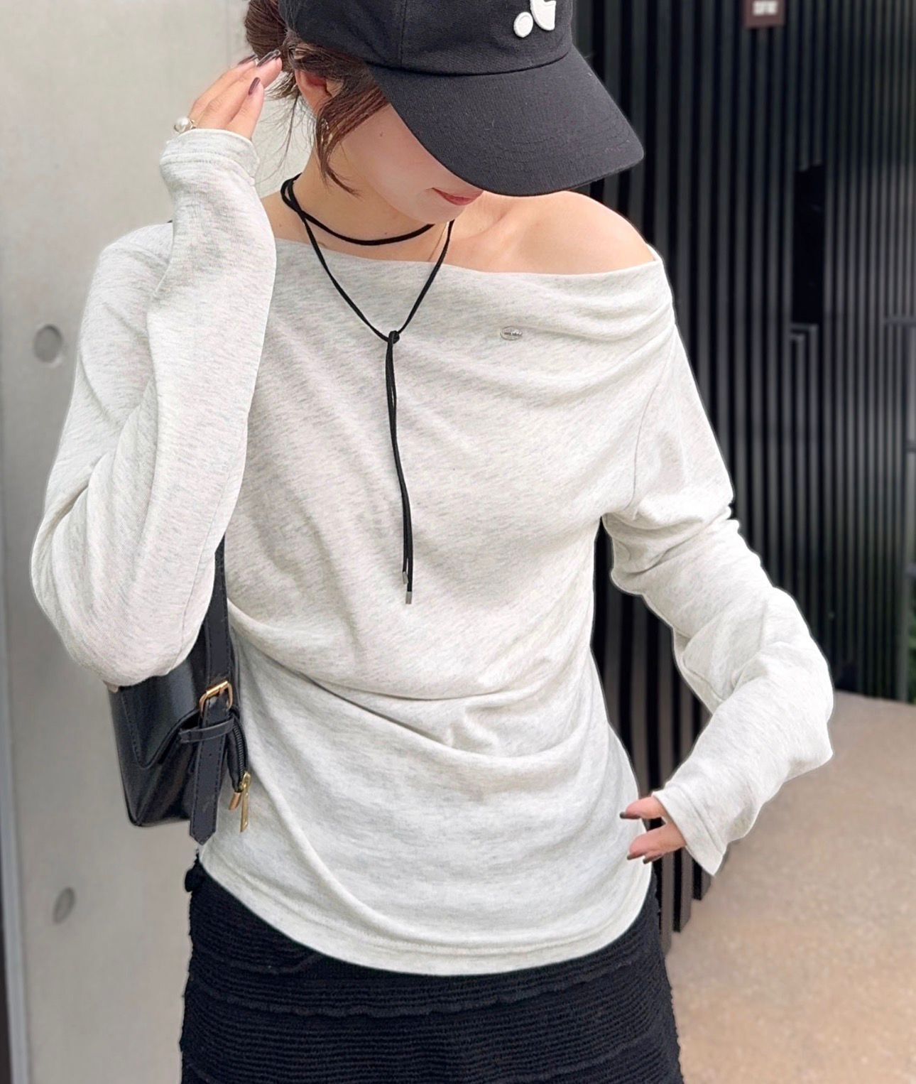 【預購】JN011403 mily bilet 垂褶不對稱配貝殼扣環長袖上衣