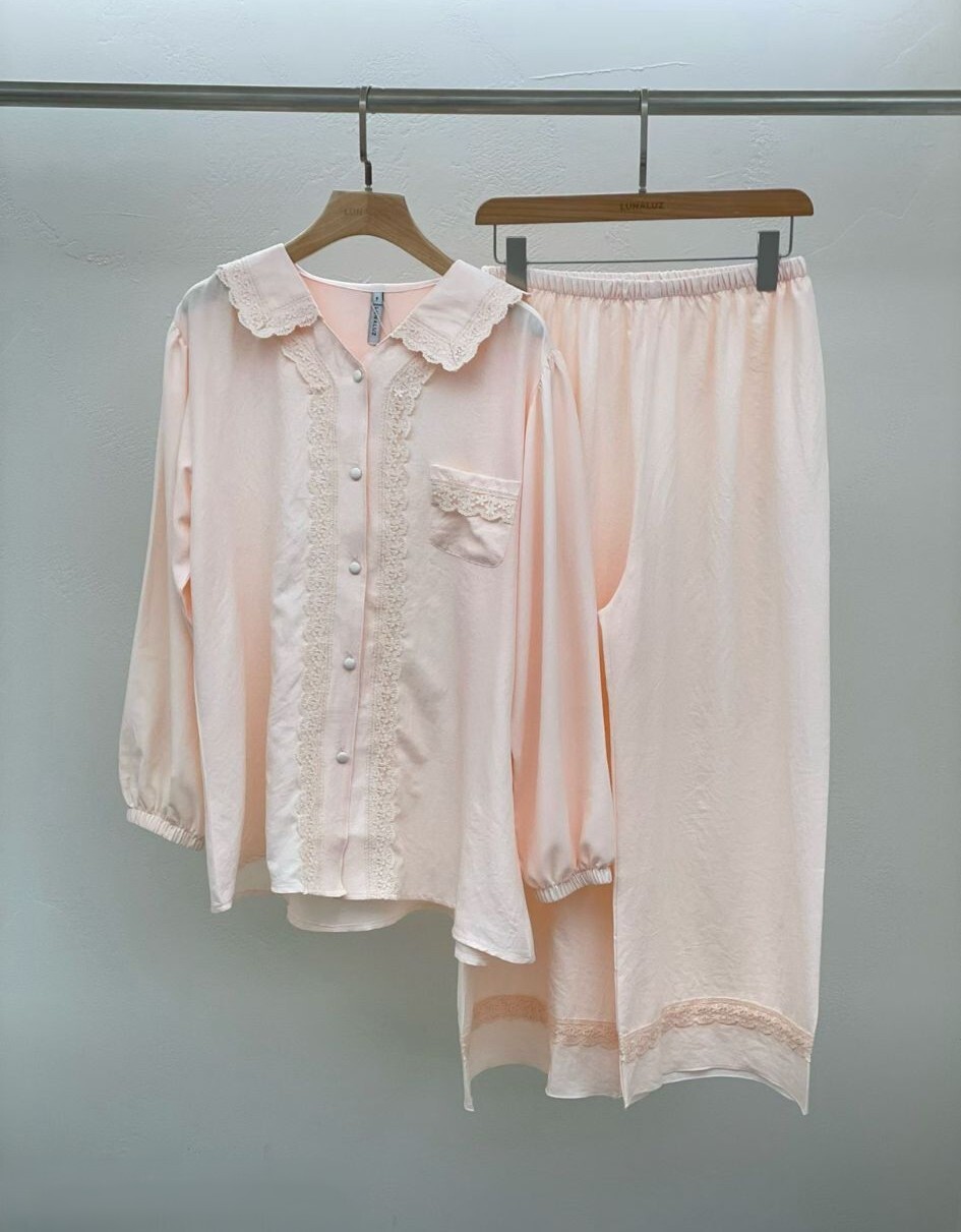 LZ07 胸 42長 25.5  下身 腰  26-45 長 34 hip 46 $699 (一口價)